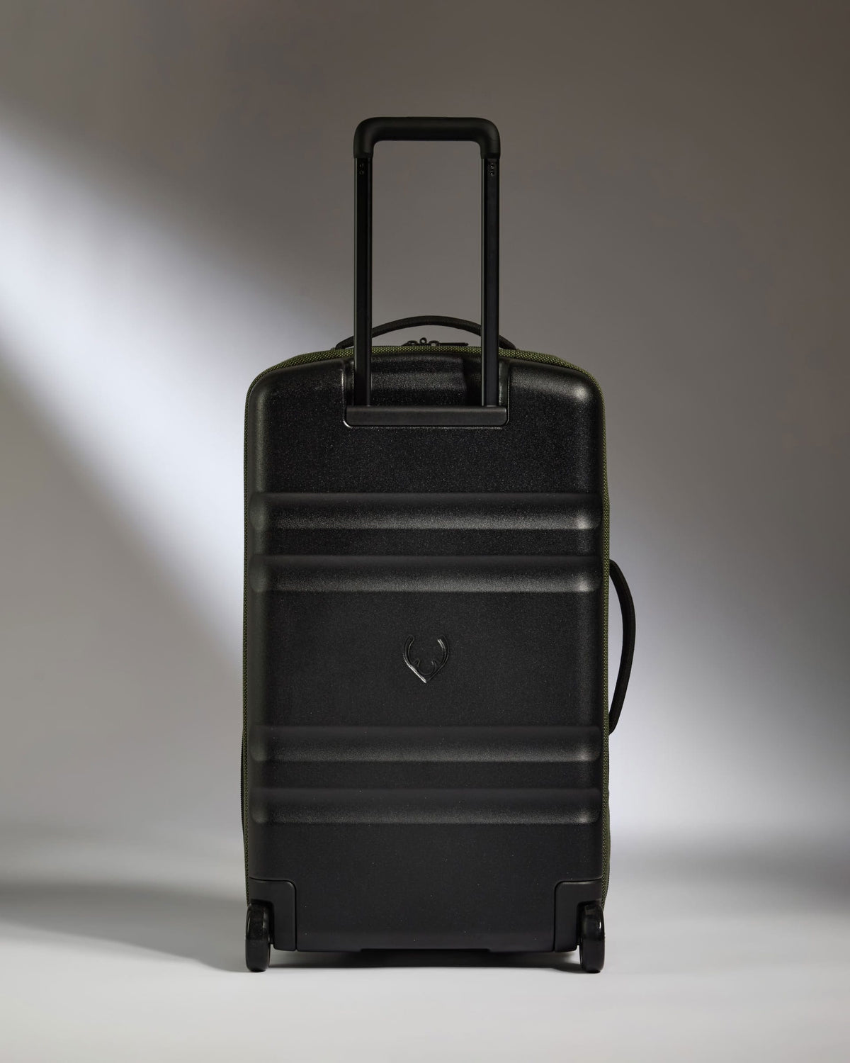 Antler Luggage - Antler Weave Wheeled Duffel in Olive Green - Wheeled Duffle Antler Weave Wheeled Duffel in Green | Holdall Bag & Suitcase