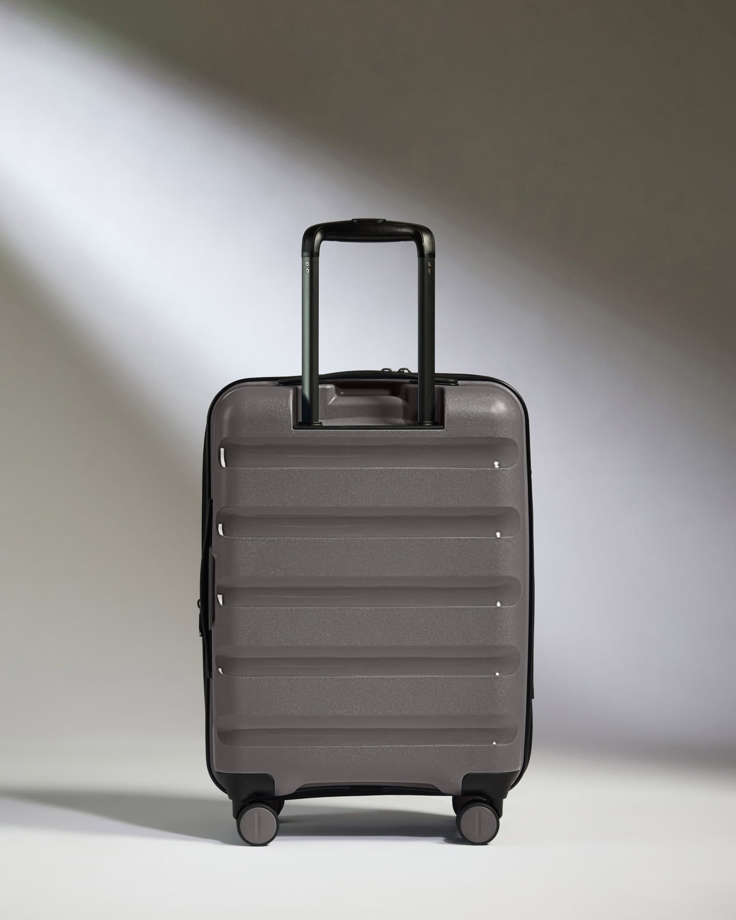 Antler Luggage - Expandable Cabin Suitcase in Gloss Gull Grey - Logo Stripe - Expander Cabin Case | B1 4W Expandable Cabin Suitcase in Gloss Gull Grey - Logo Stripe