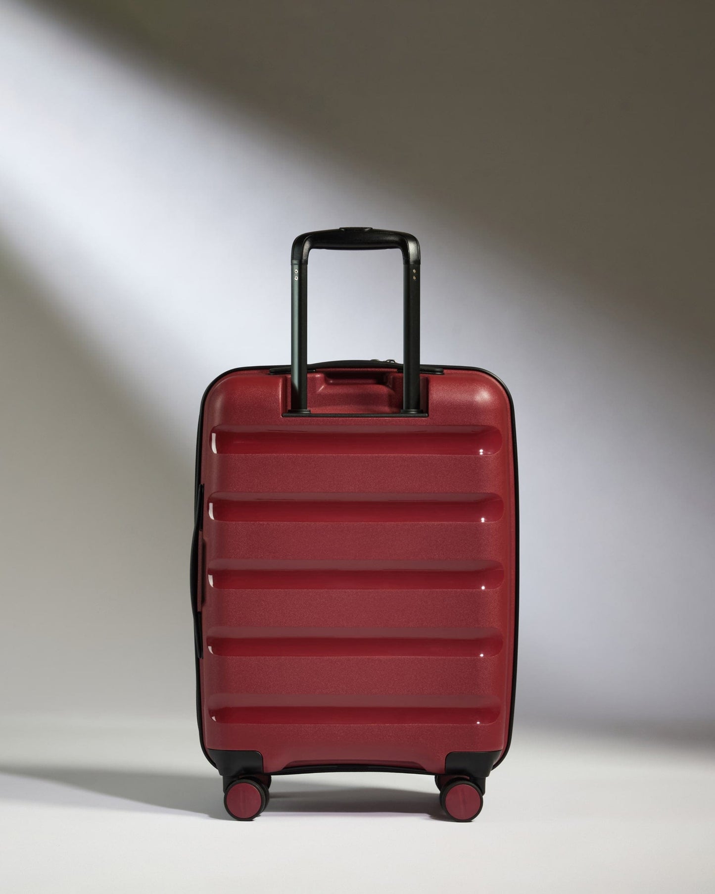 Antler Luggage - Expandable Cabin Suitcase in Soft Red - Logo Stripe - Hard Suitcase - Expander Cabin Expandable Cabin Suitcase Red - Logo Stripe | Lightweight Hard Shell Luggage