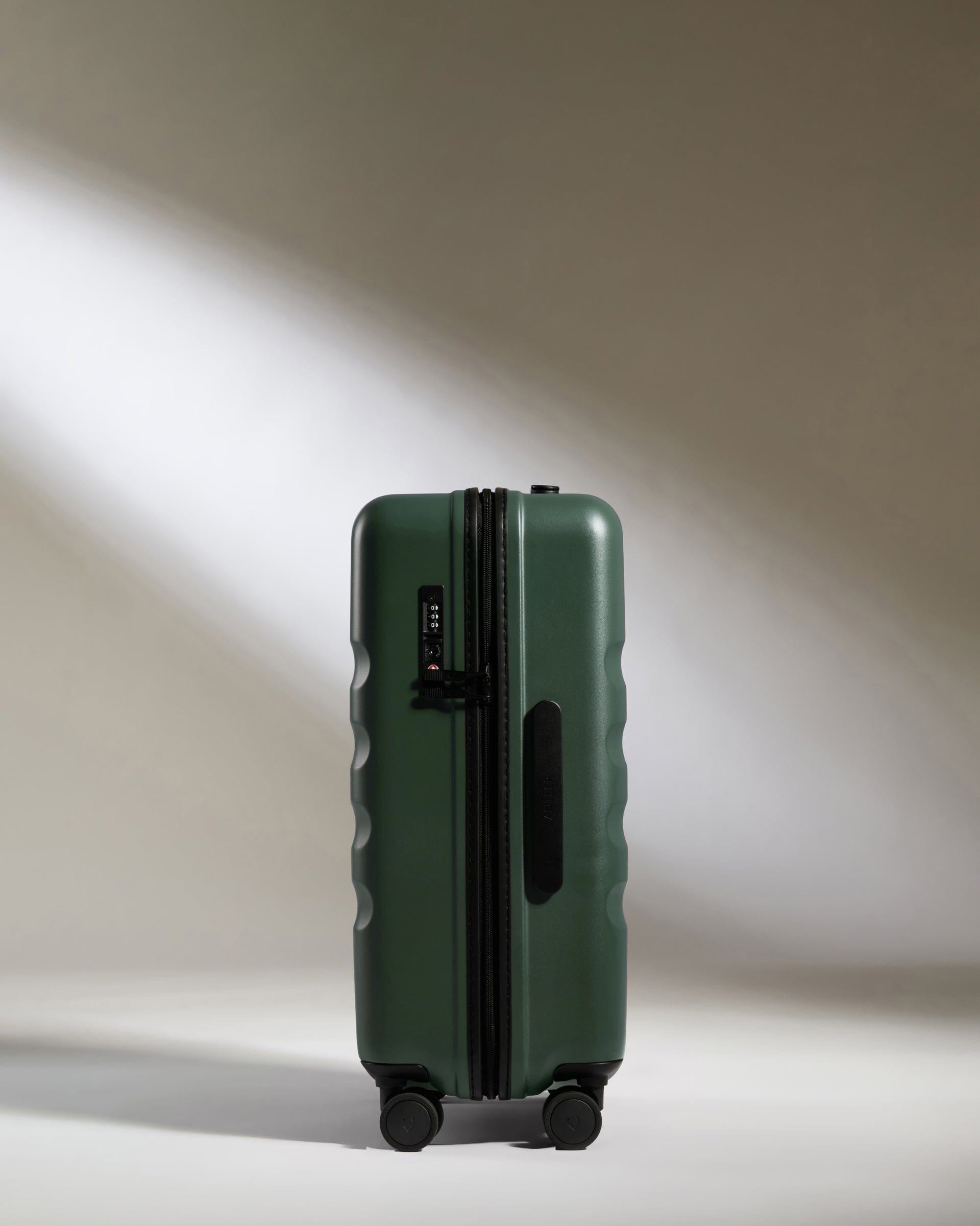 Antler Luggage -  Icon Stripe Biggest Cabin in Antler Green - Hard Suitcase Icon Stripe Biggest Cabin in Green | Lightweight & Hard Shell Suitcase