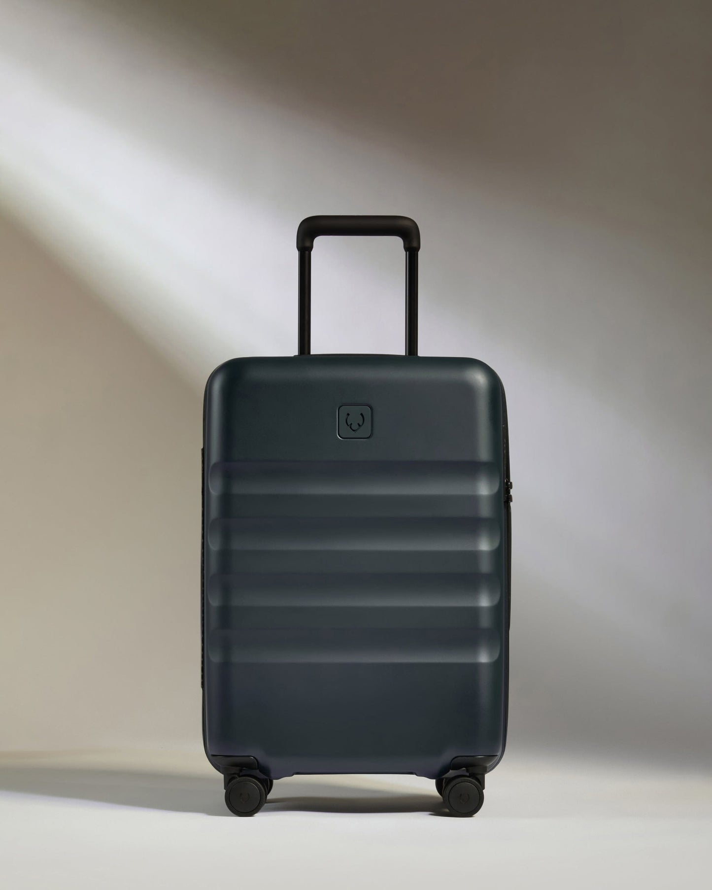 Antler Luggage -  Icon Stripe Biggest Cabin in Indigo Blue - Hard Suitcase Icon Stripe Biggest Cabin in Blue | Lightweight & Hard Shell Suitcase