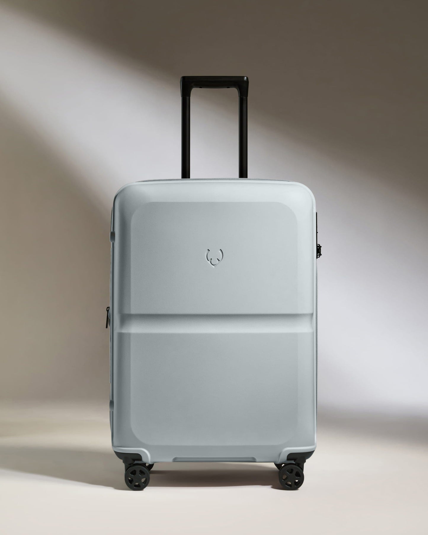 Antler Luggage - Medium Suitcase in Salt Blue - Single Stripe - Hard Suitcase - Medium Medium Suitcase in Salt Blue - Single Stripe | Check Luggage