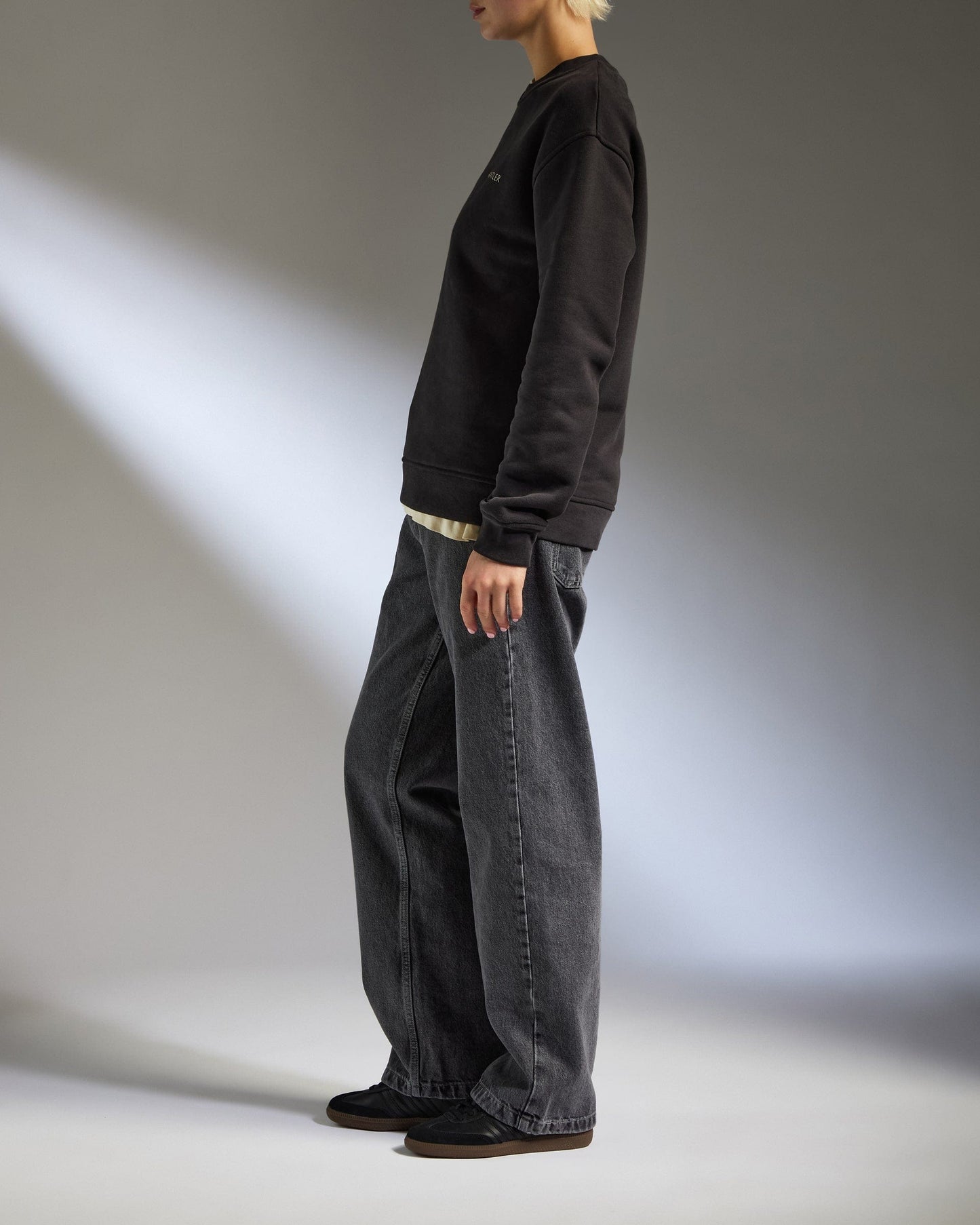 Antler Luggage - Travel Essential Sweatshirt in Charcoal Black - Apparel Travel Essential Sweatshirt in Black