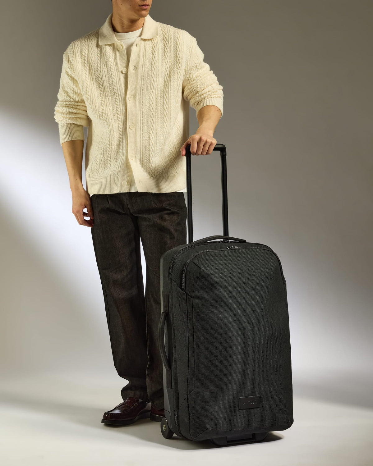 Antler Luggage -  Antler Weave Wheeled Duffel in Black - Wheeled Duffle Antler Weave Wheeled Duffel in Black | Holdall Bag & Suitcase