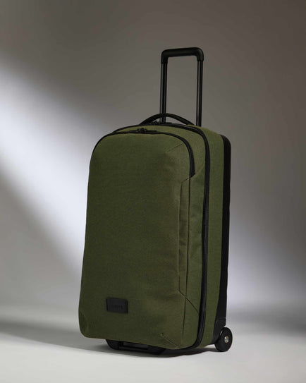 Antler Luggage -  Antler Weave Wheeled Duffel in Olive Green - Wheeled Duffle Antler Weave Wheeled Duffel in Green | Holdall Bag & Suitcase