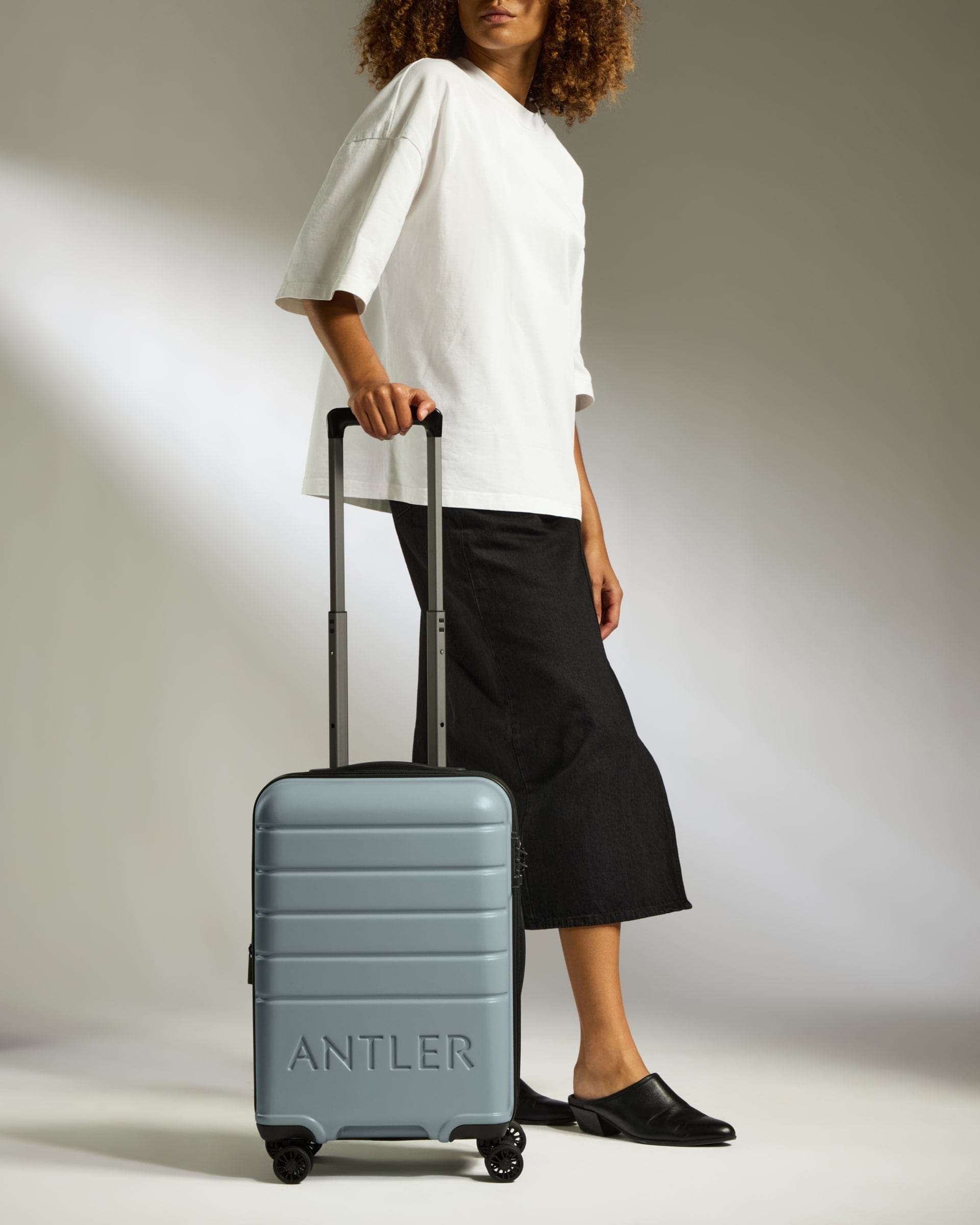 Antler Luggage -  Cabin Suitcase in Cool Grey - Logo - Hard Suitcase - Standard Cabin Cabin Suitcase Cool Grey - Logo | Lightweight Hard Shell Luggage