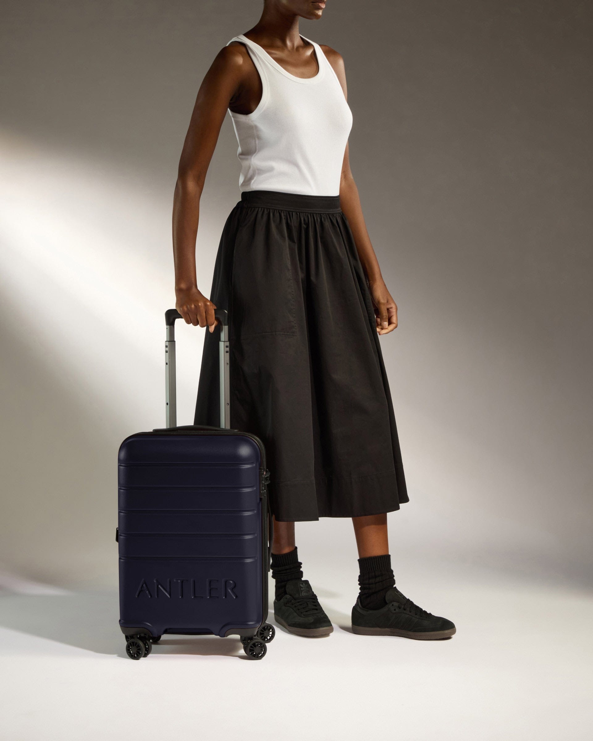 Antler Luggage -  Cabin Suitcase in Dark Purple - Logo - Hard Suitcase - Standard Cabin Cabin Suitcase Dark Purple - Logo | Lightweight Hard Shell Luggage