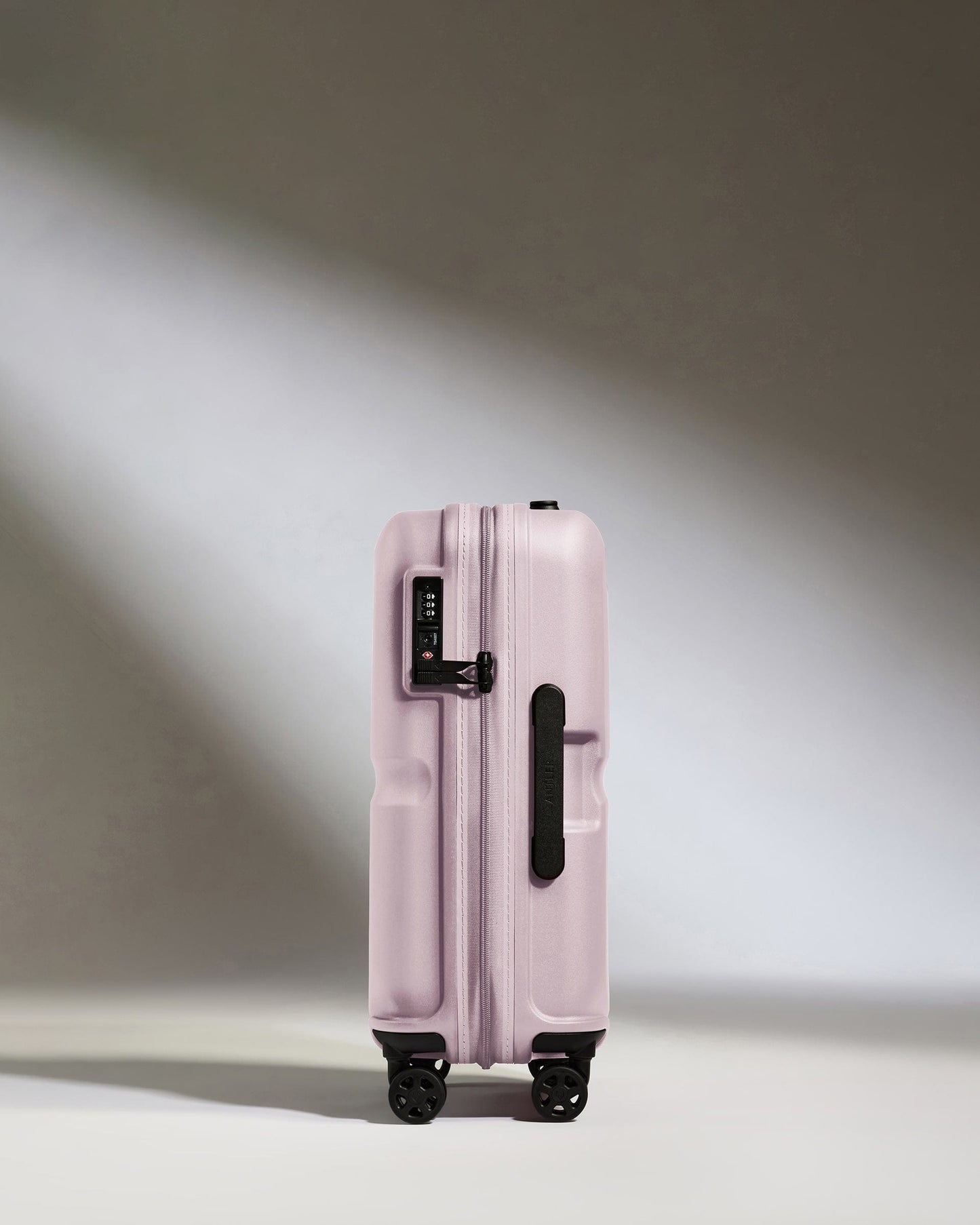 Antler Luggage -  Cabin Suitcase in Dusk Pink - Single Stripe - Hard Suitcase - Standard Cabin Cabin Suitcase in Light Pink - Single Stripe | Cabin Bag & Hard Luggage