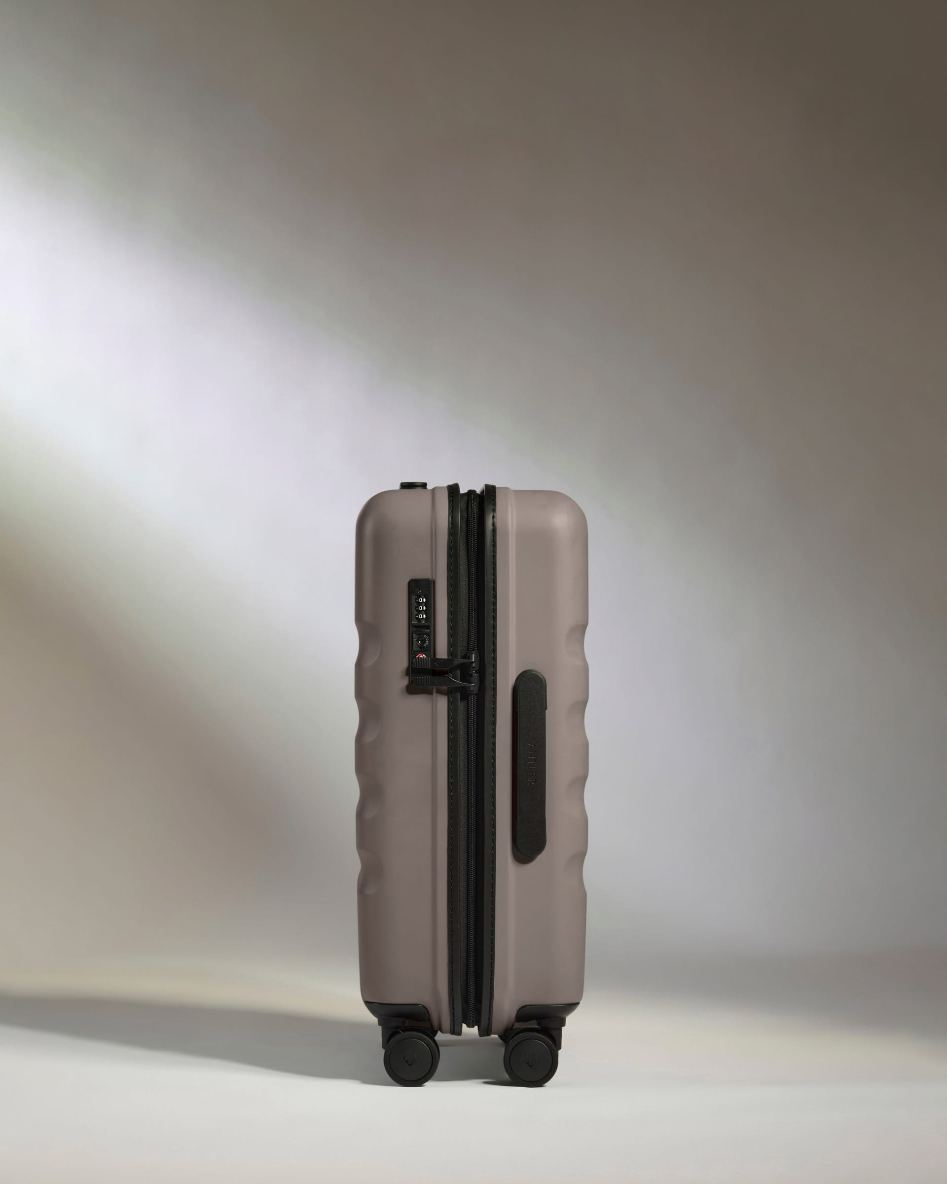 Antler Luggage -  Cabin Suitcase in Pebble Grey - Icon Stripe - Hard Suitcase - Standard Cabin Cabin Suitcase in Grey - Icon Stripe | Lightweight & Hard Shell Suitcase