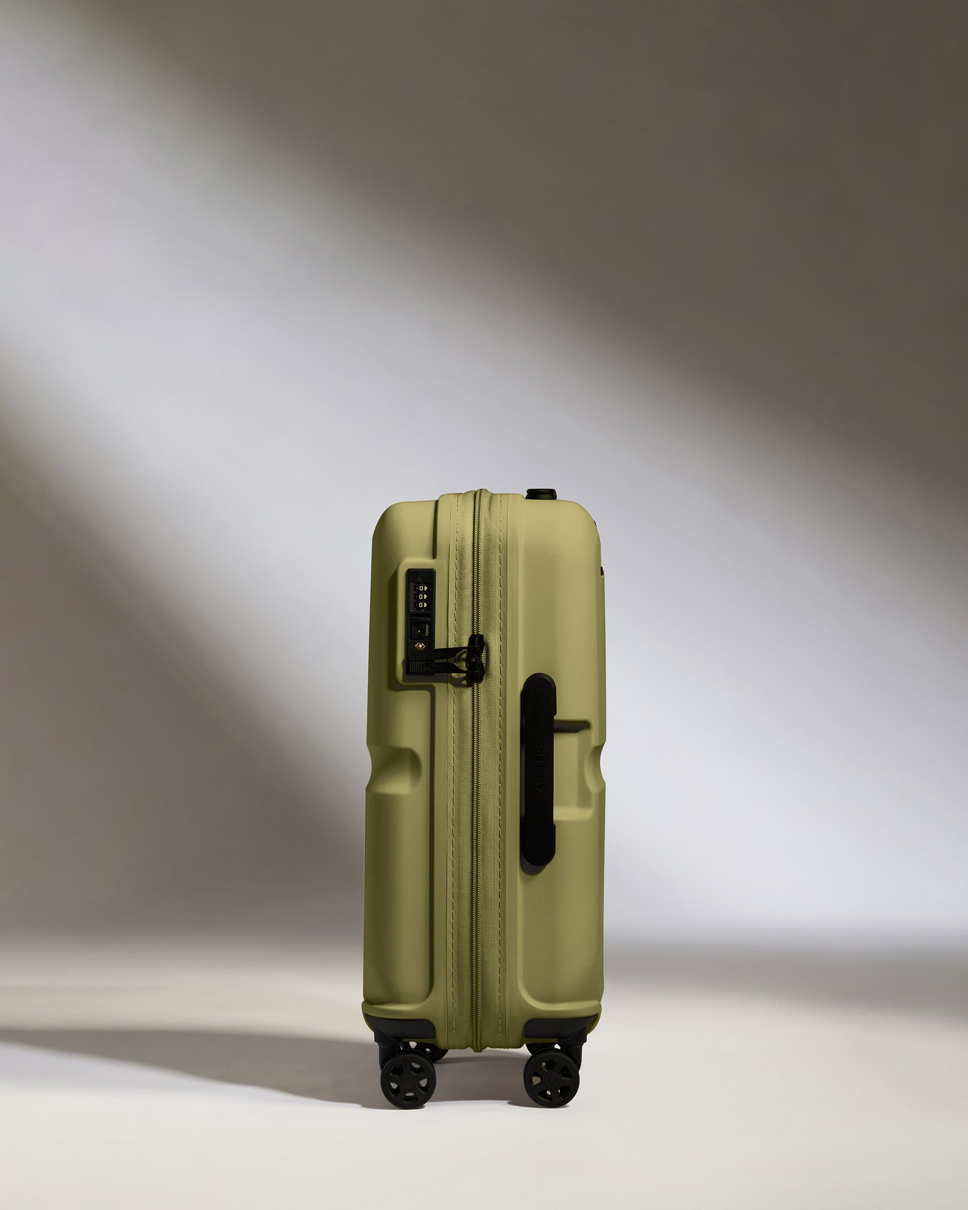Antler Luggage -  Cabin Suitcase in Reed Green - Single Stripe - Hard Suitcase - Standard Cabin Cabin Suitcase in Green - Single Stripe | Cabin Bag & Hard Luggage