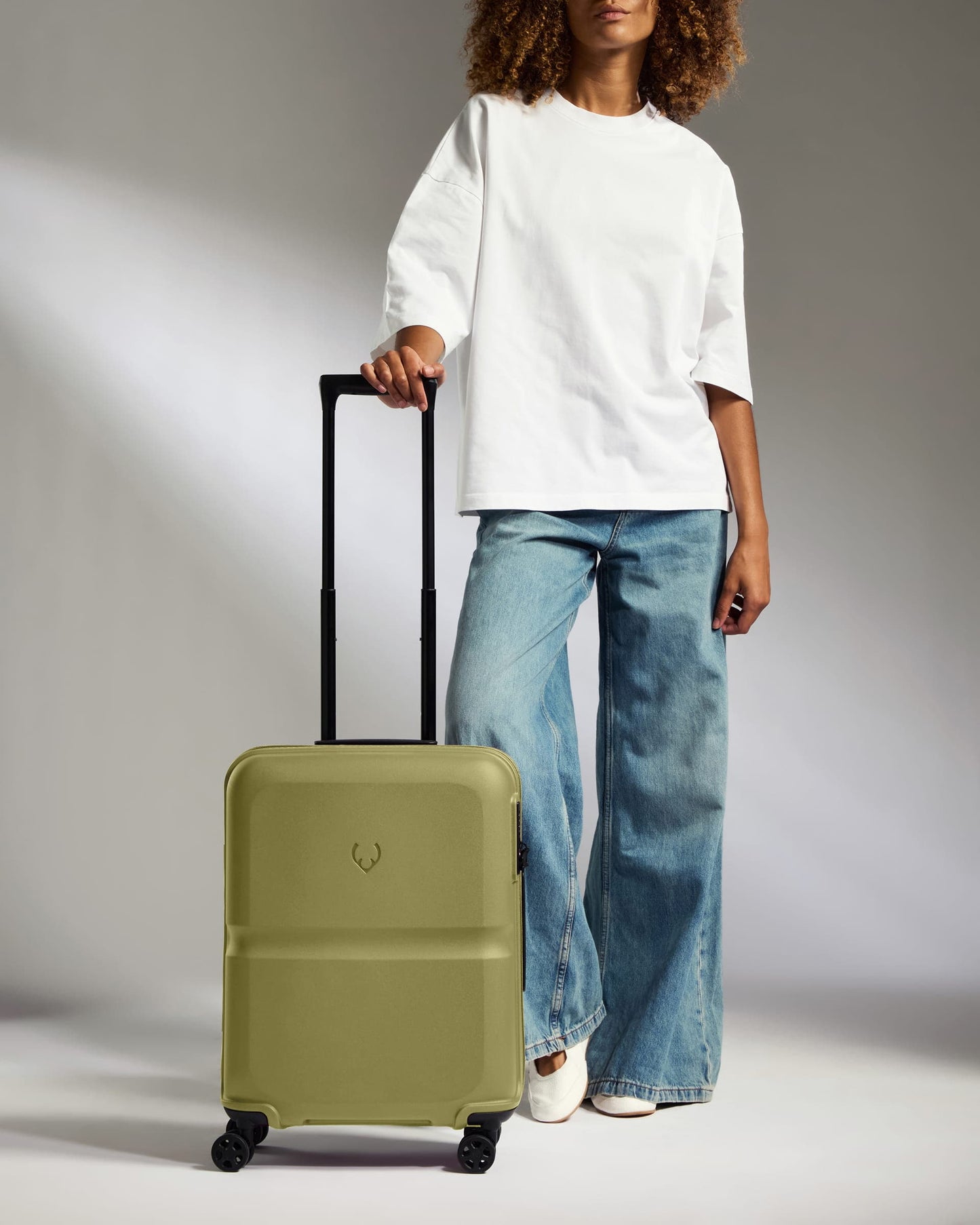 Antler Luggage -  Cabin Suitcase in Reed Green - Single Stripe - Hard Suitcase - Standard Cabin Cabin Suitcase in Green - Single Stripe | Cabin Bag & Hard Luggage