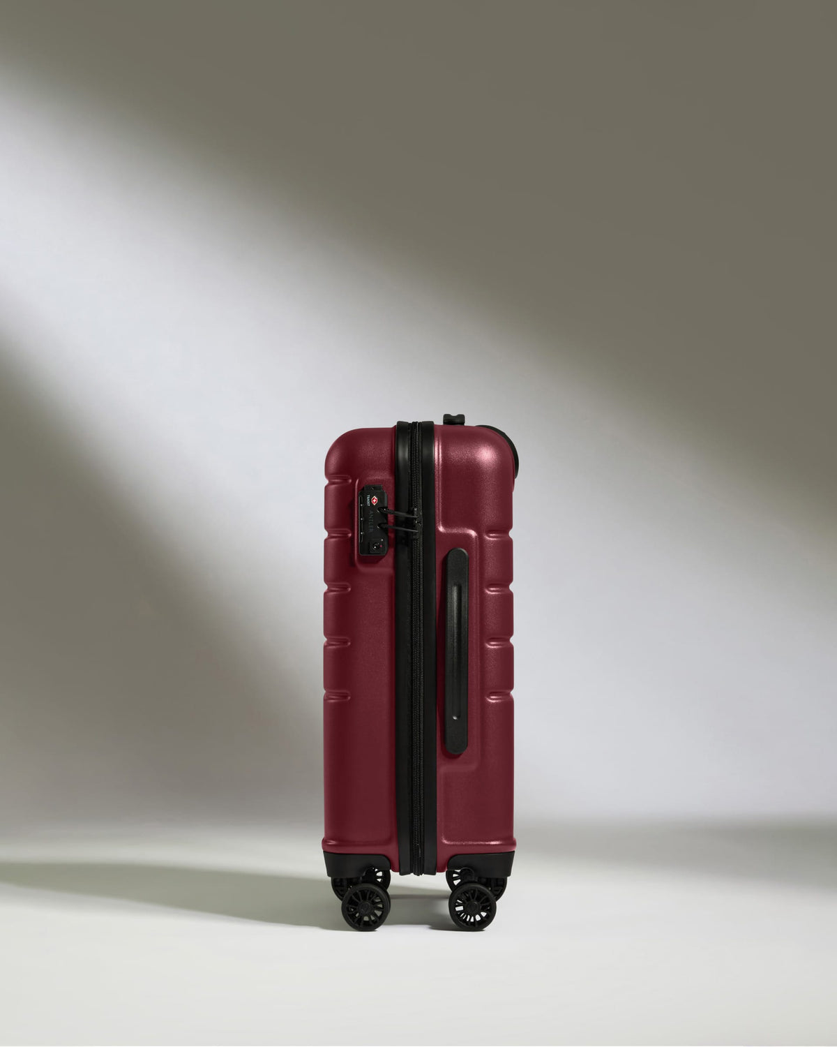 Antler Luggage -  Cabin Suitcase in Rich Red - Logo - Hard Suitcase - Standard Cabin Cabin Suitcase Red - Logo | Lightweight Hard Shell Luggage