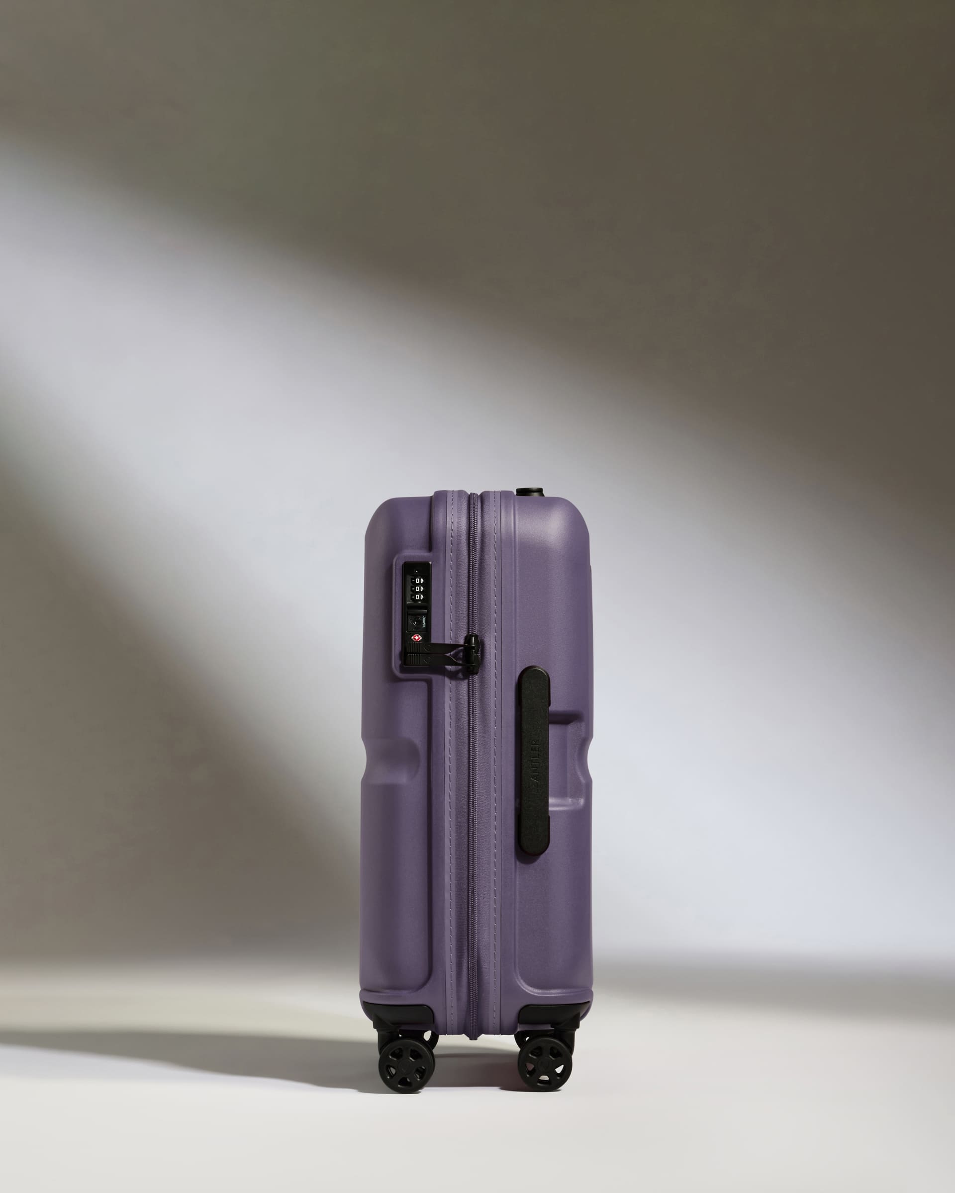 Antler Luggage -  Cabin Suitcase in Thistle Purple - Single Stripe - Hard Suitcase Cabin Suitcase in Light Purple - Single Stripe | Cabin Bag & Hard Luggage