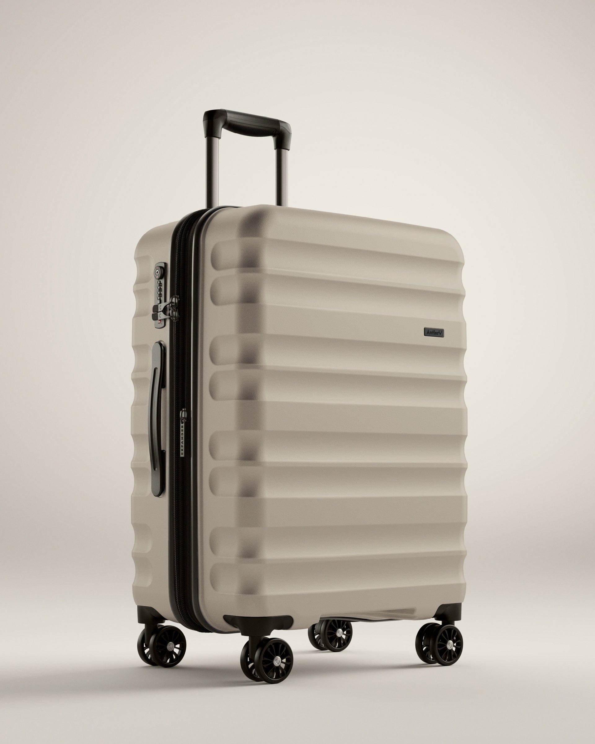 Antler store suitcase set