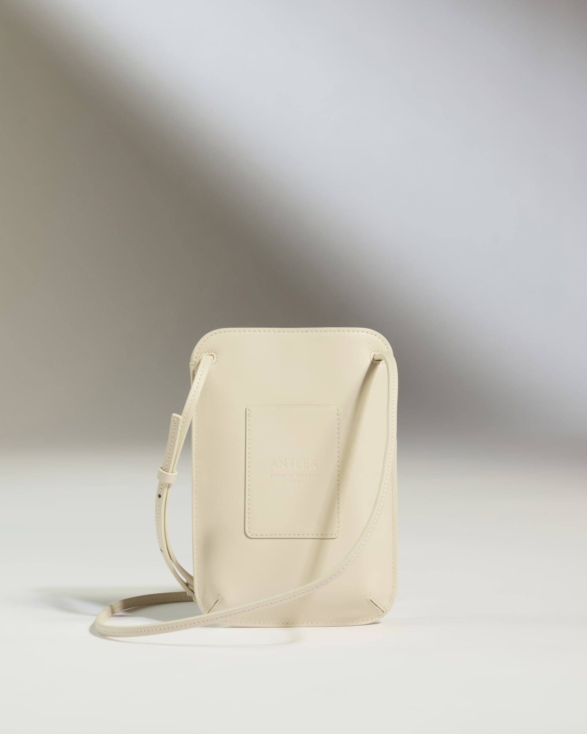 Antler Luggage -  Crossbody Bag in Cream Leather - 1914 Collection - Cross Body Bag Crossbody Bag in Cream Leather - 1914 Collection | Travel Bag & Accessories