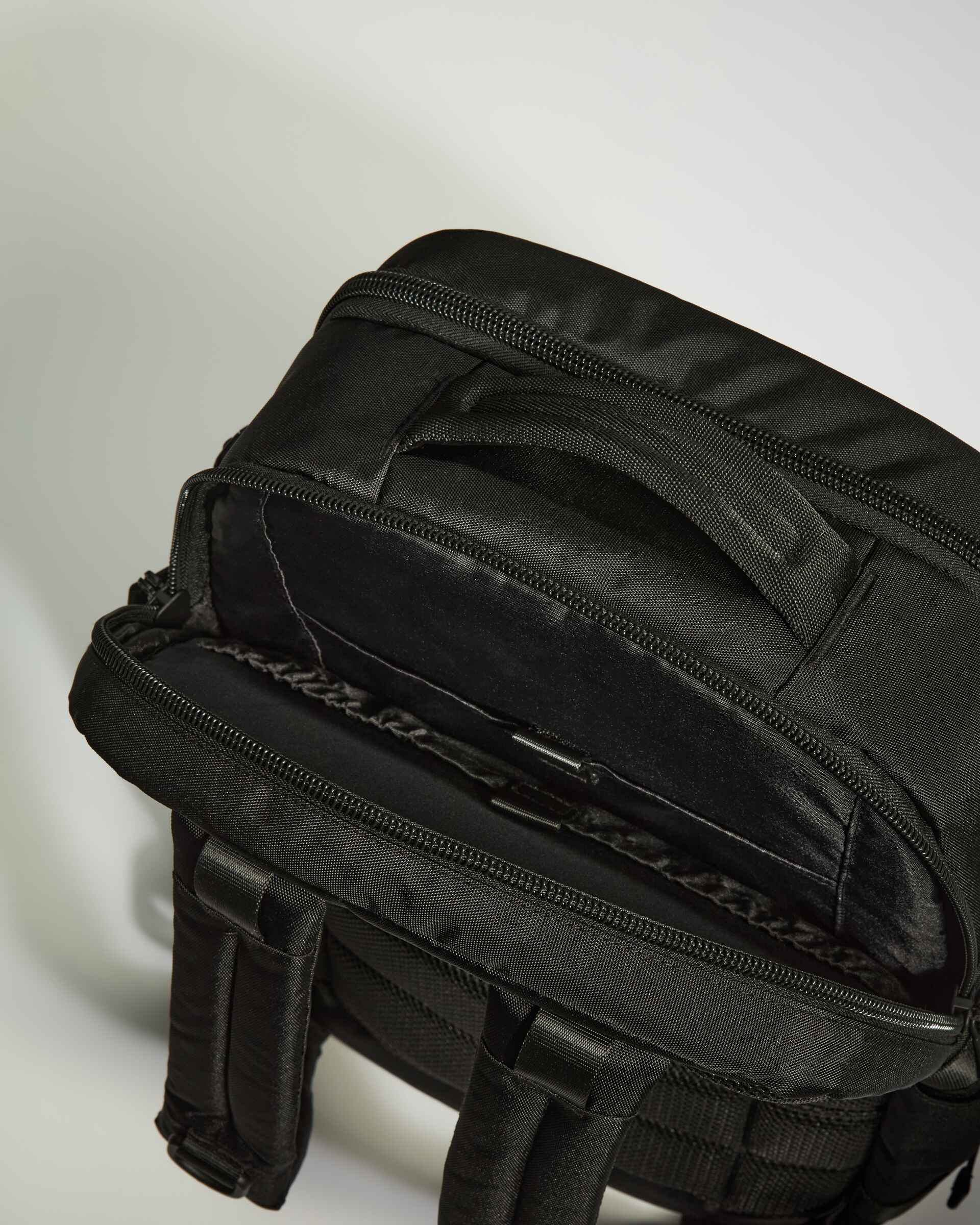 Antler Luggage -  Discovery Backpack in Carbon Black - Backpack Discovery Backpack in Black | Rucksacks & Travel Bags