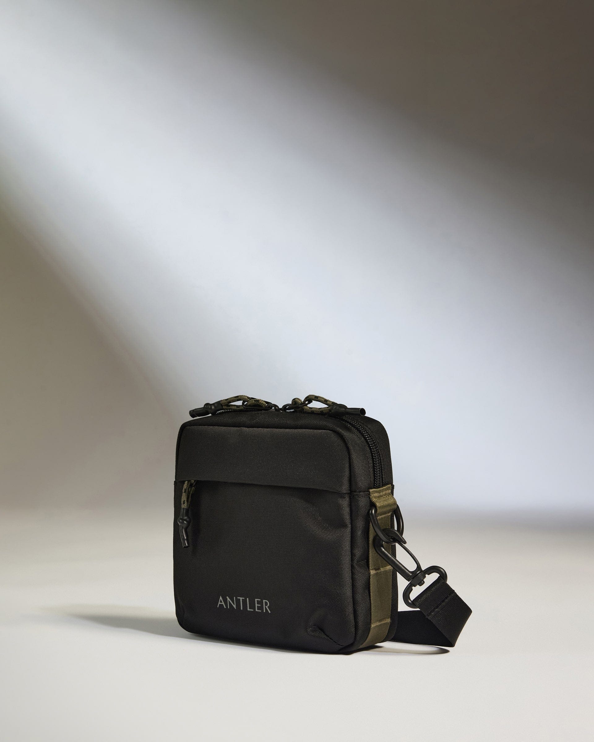 Antler Luggage -  Discovery Crossbody Bag in Carbon Black - Cross Body Bag Discovery Crossbody Bag in Black | Travel Bags & Accessories