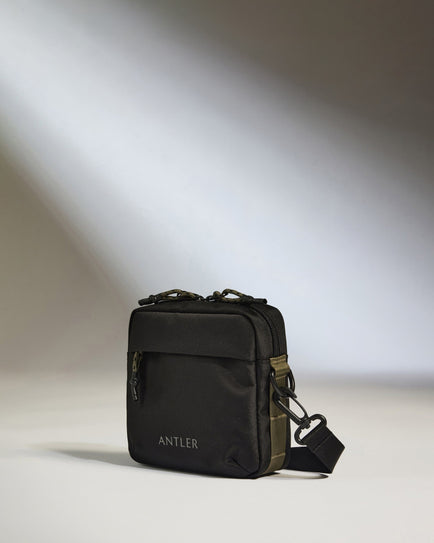 Antler Luggage -  Discovery Crossbody Bag in Carbon Black - Cross Body Bag Discovery Crossbody Bag in Black | Travel Bags & Accessories