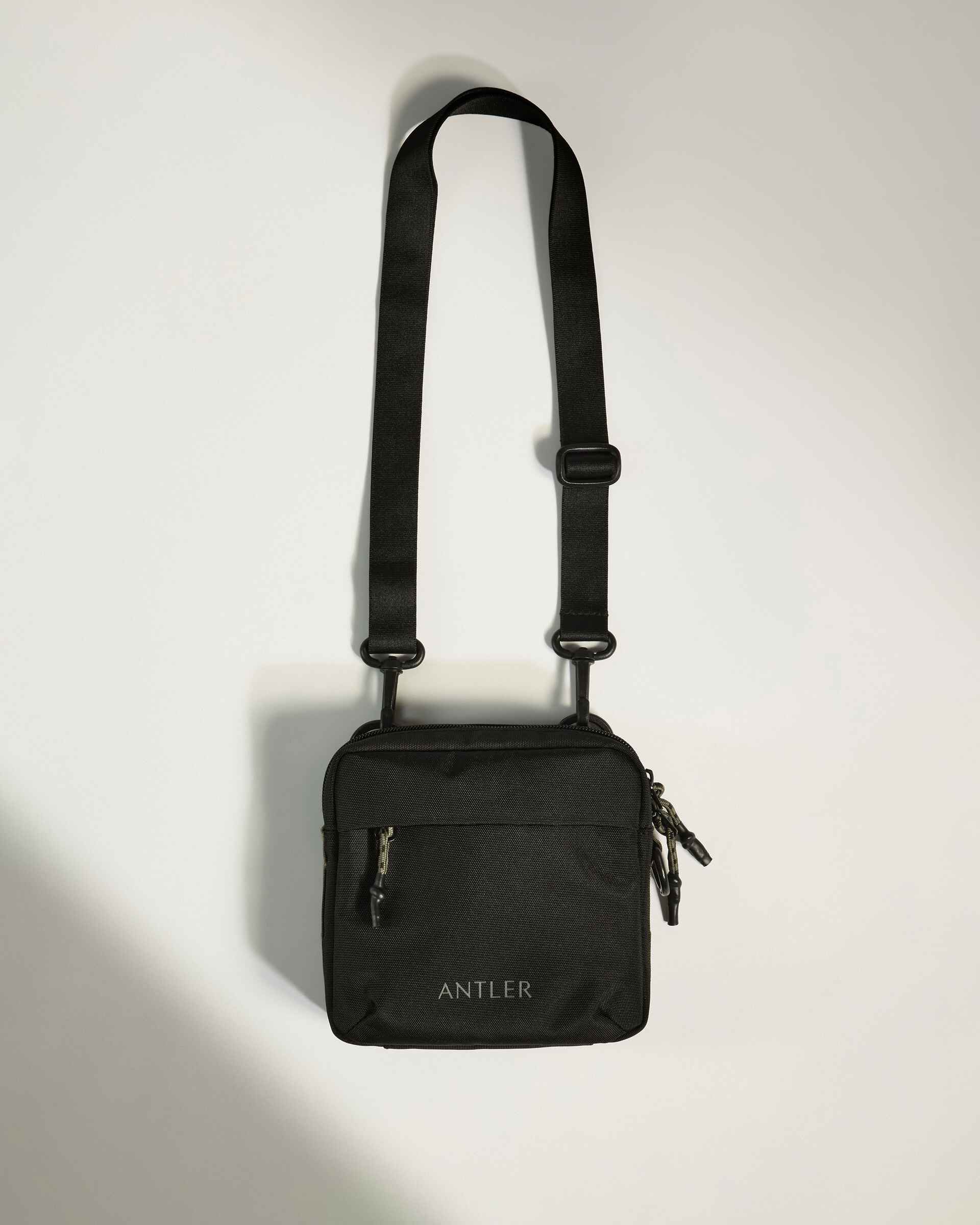 Antler Luggage -  Discovery Crossbody Bag in Carbon Black - Cross Body Bag Discovery Crossbody Bag in Black | Travel Bags & Accessories