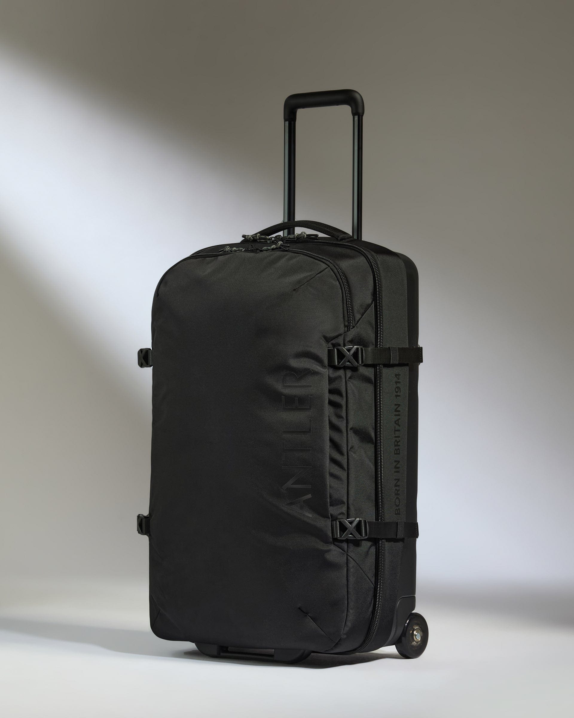 Discovery Wheeled Duffel in Black | Holdall Bag & Suitcase – Antler UK