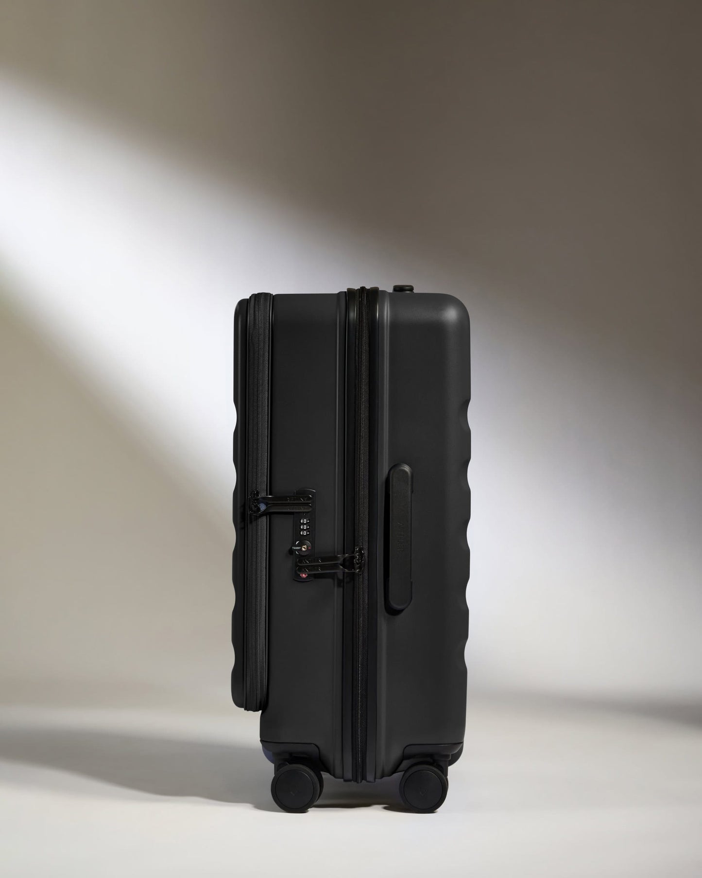 Antler Luggage -  Dual Opening Medium Suitcase in Black - Icon Stripe - Expanding Rollercase | Medium 4W Dual Opening Medium Suitcase in Black - Icon Stripe | Lightweight & Hard Shell Suitcase