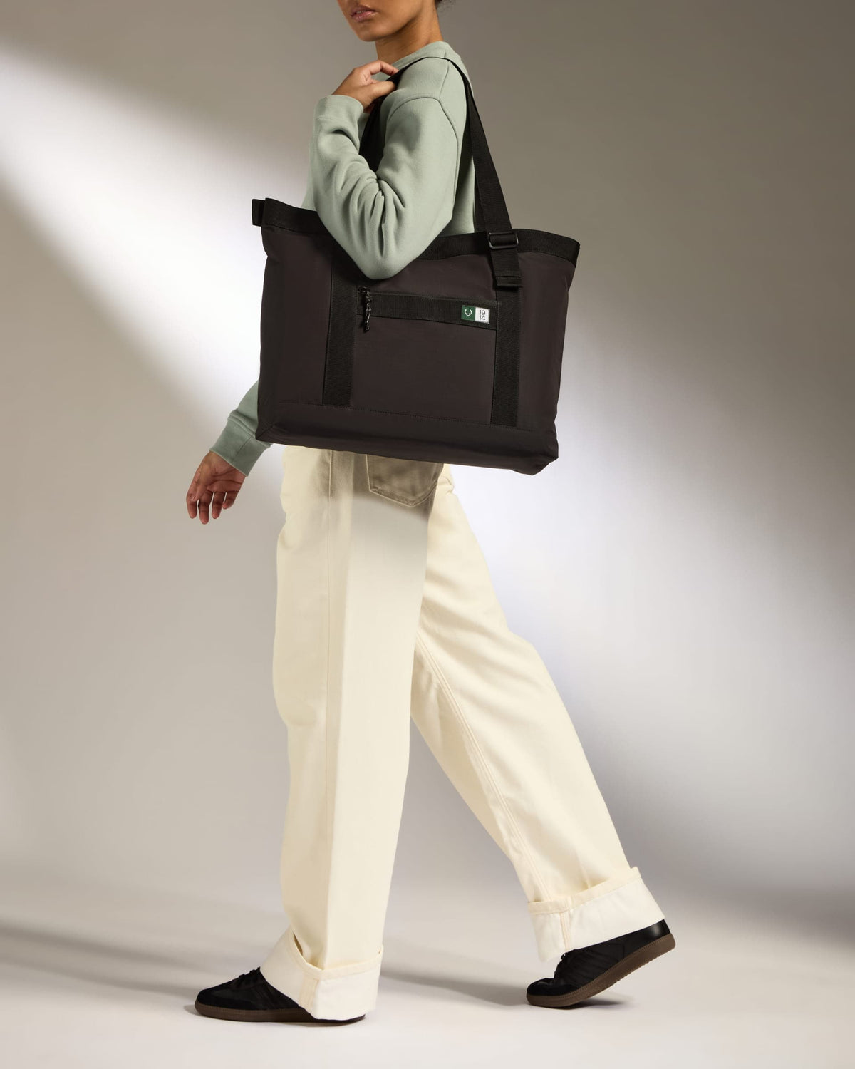 black tote bag travel Essential in Osprey Farpoint Fairview 36L this exquisite travel companion Color:Hot Pink Mack Leather Duffle Bags