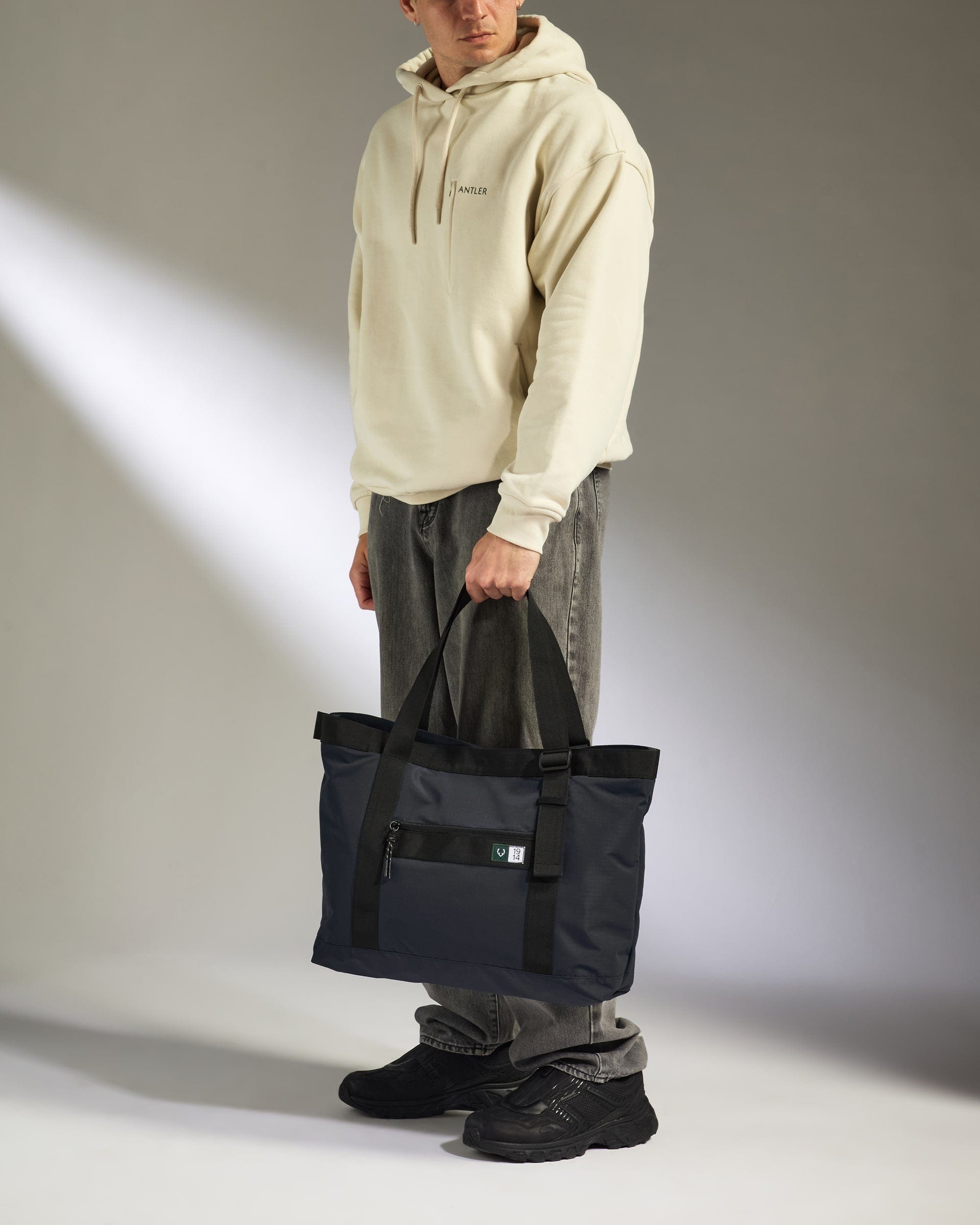 Antler Luggage -  Essential Tote Bag in Navy - Tote Bag Essential Tote Bag in Navy | Travel & Lifestyle Bags 