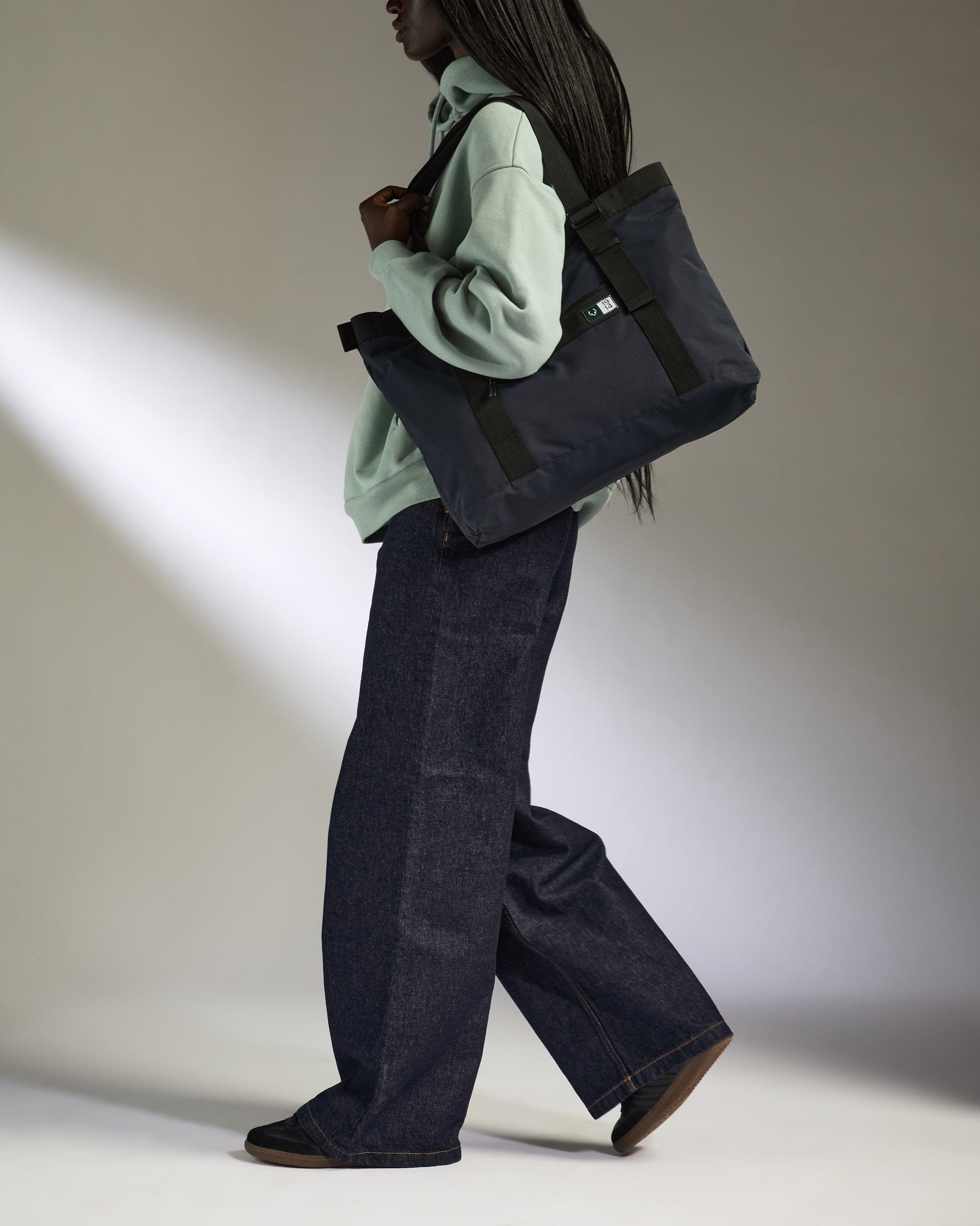 Antler Luggage -  Essential Tote Bag in Navy - Tote Bag Essential Tote Bag in Navy | Travel & Lifestyle Bags 