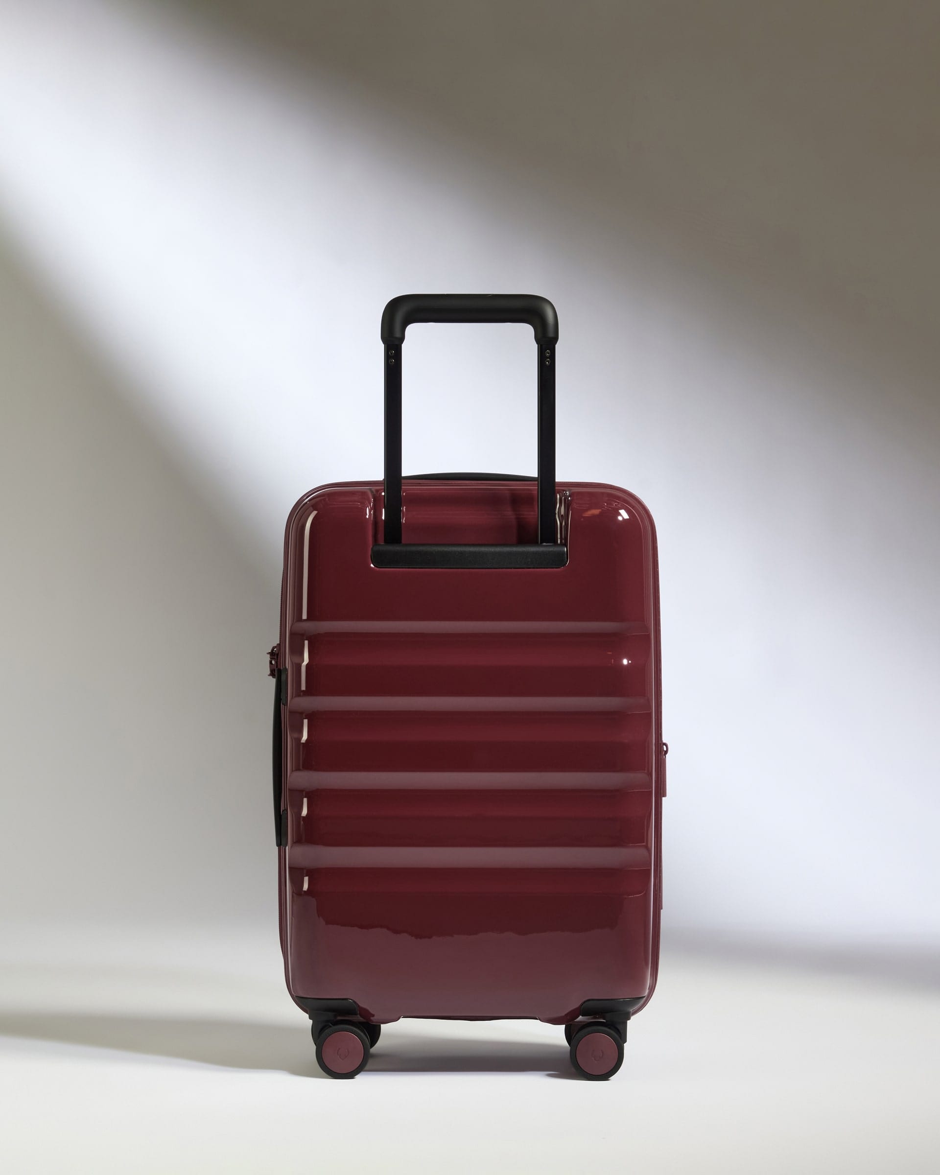 Antler Luggage -  Expandable Cabin Suitcase in Cedar Red Gloss - Icon Stripe - Hard Suitcase Expandable Cabin Suitcase in Red Gloss - Icon Stripe | Lightweight & Hard Shell Suitcase