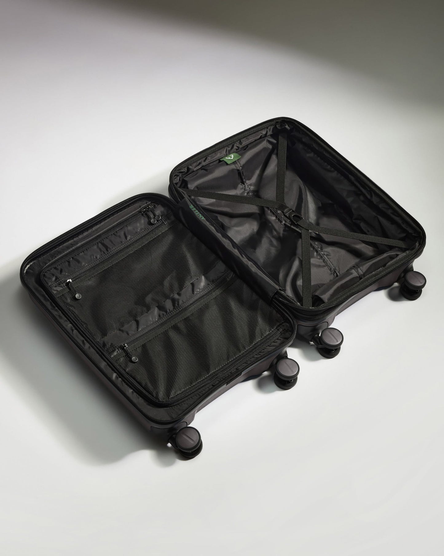 Antler Luggage -  Expandable Cabin Suitcase in Gloss Gull Grey -  Logo Stripe - Expander Cabin Case | B1 4W Expandable Cabin Suitcase in Gloss Gull Grey -  Logo Stripe