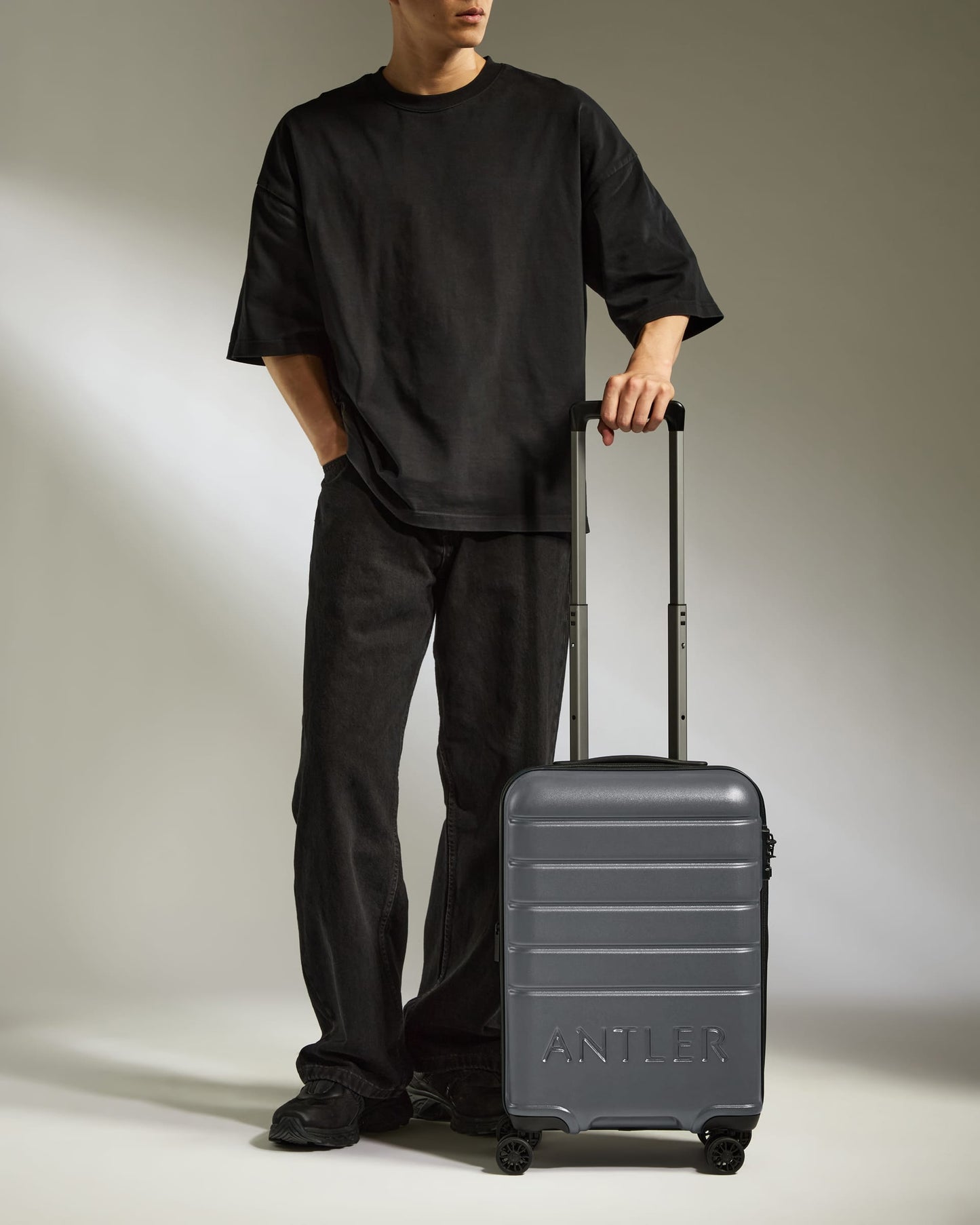 Antler Luggage -  Expandable Cabin Suitcase in Granite - Logo - Hard Suitcase - Standard Cabin Expandable Cabin Suitcase Grey| Lightweight Hard Shell Luggage