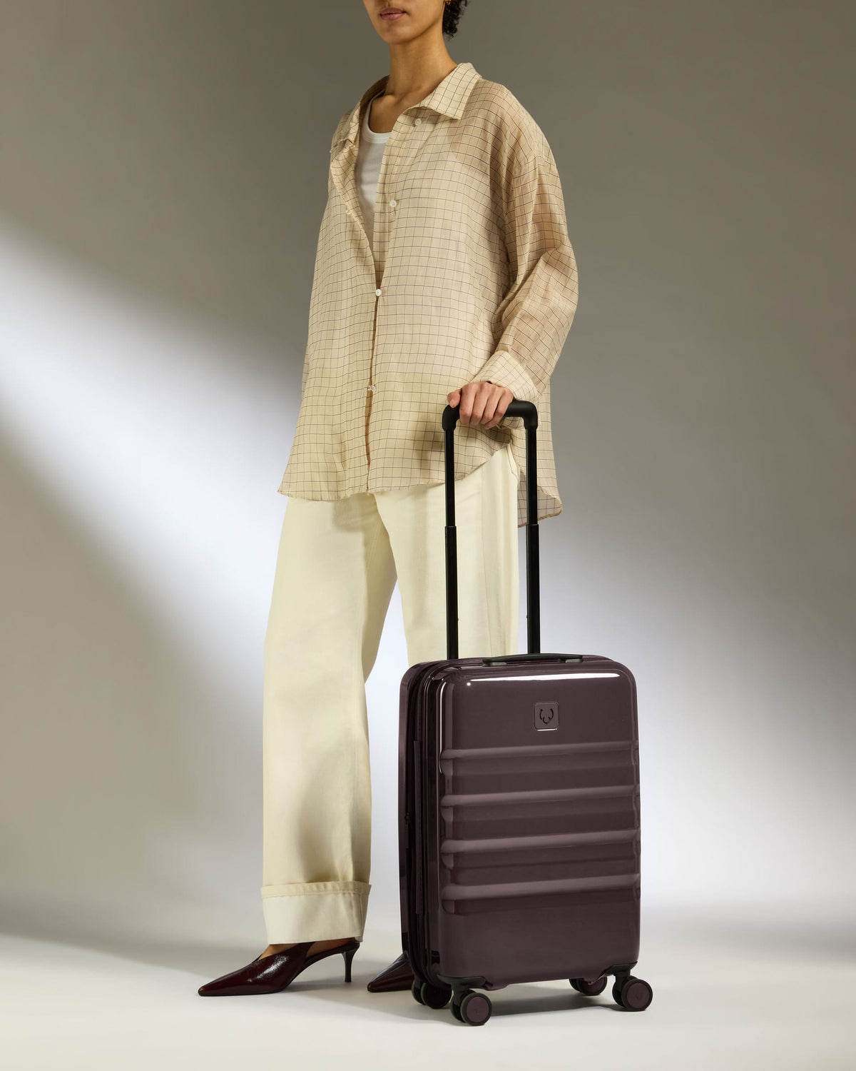 Antler Luggage -  Expandable Cabin Suitcase in Hedgerow Gloss - Icon Stripe - Hard Suitcase Expandable Cabin Suitcase in Hedgerow Gloss - Icon Stripe | Lightweight & Hard Shell Suitcase