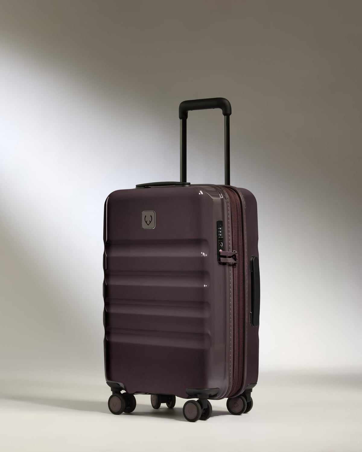 Antler Luggage -  Expandable Cabin Suitcase in Hedgerow - Icon Stripe - Hard Suitcase Expandable Cabin Suitcase in Hedgerow - Icon Stripe | Lightweight & Hard Shell Suitcase
