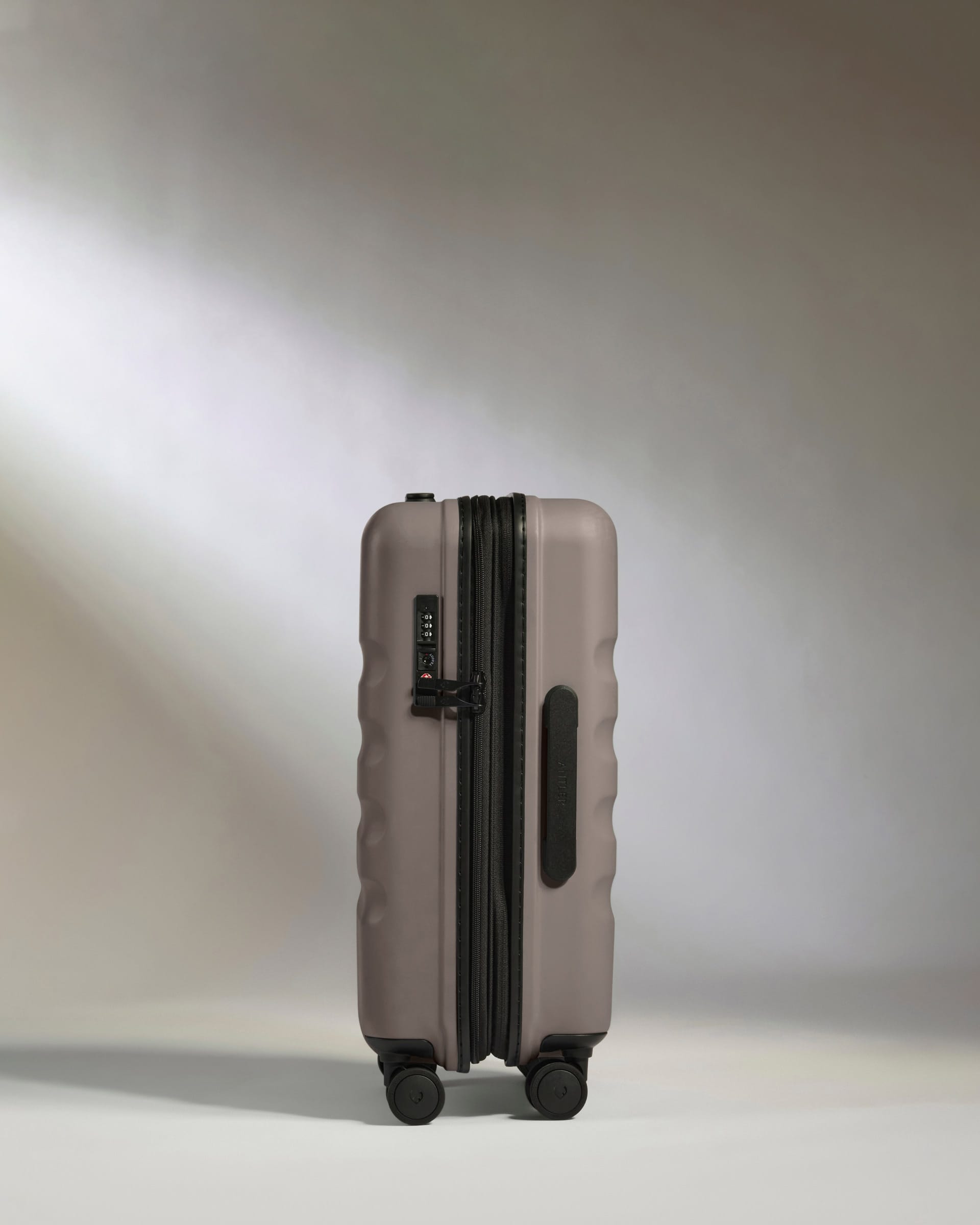 Antler Luggage -  Expandable Cabin Suitcase in Pebble Grey - Icon Stripe - Hard Suitcase - Expander Cabin Expandable Cabin Suitcase in Grey - Icon Stripe | Lightweight & Hard Shell Suitcase