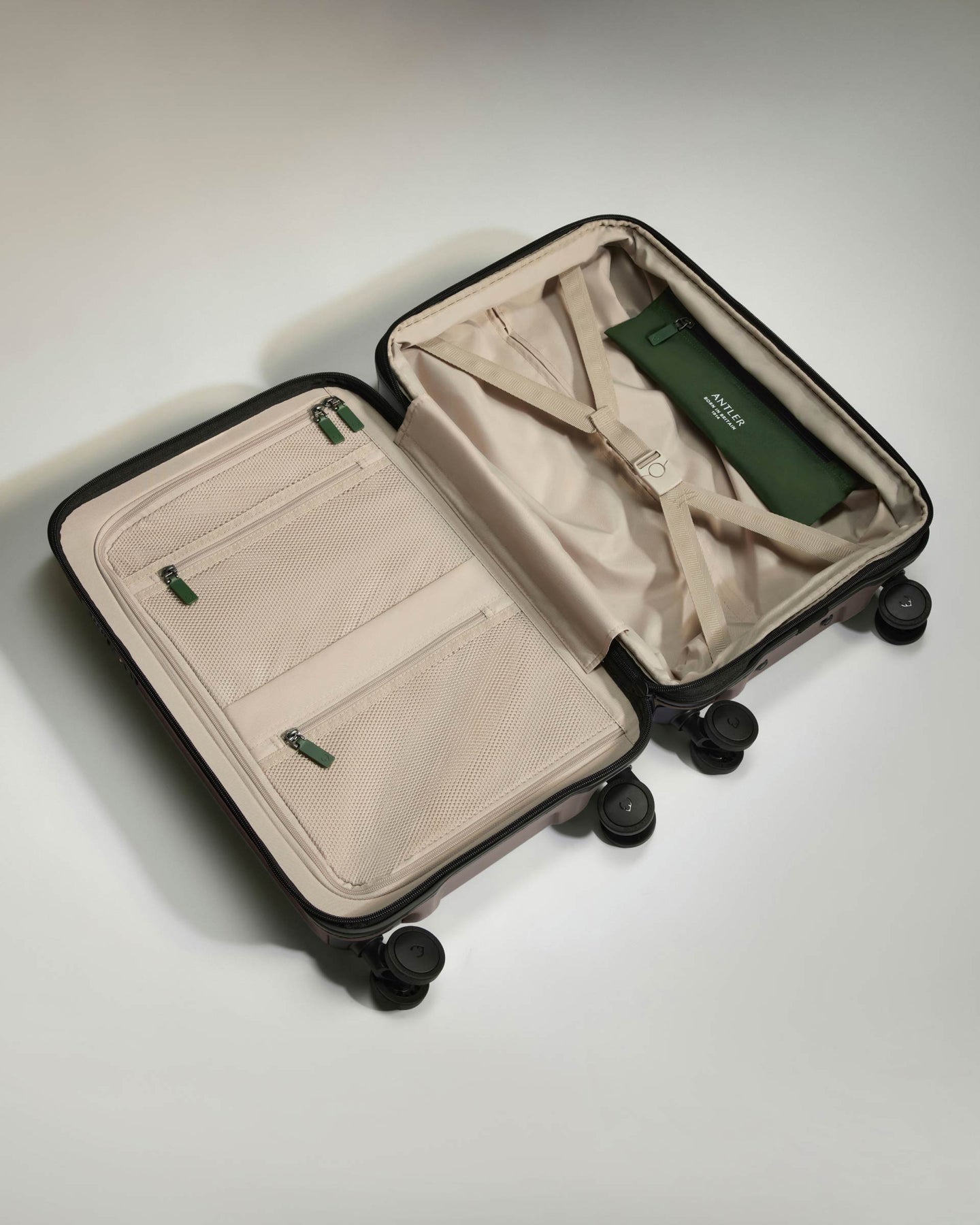 Antler Luggage -  Expandable Cabin Suitcase in Pebble Grey - Icon Stripe - Hard Suitcase - Expander Cabin Expandable Cabin Suitcase in Grey - Icon Stripe | Lightweight & Hard Shell Suitcase