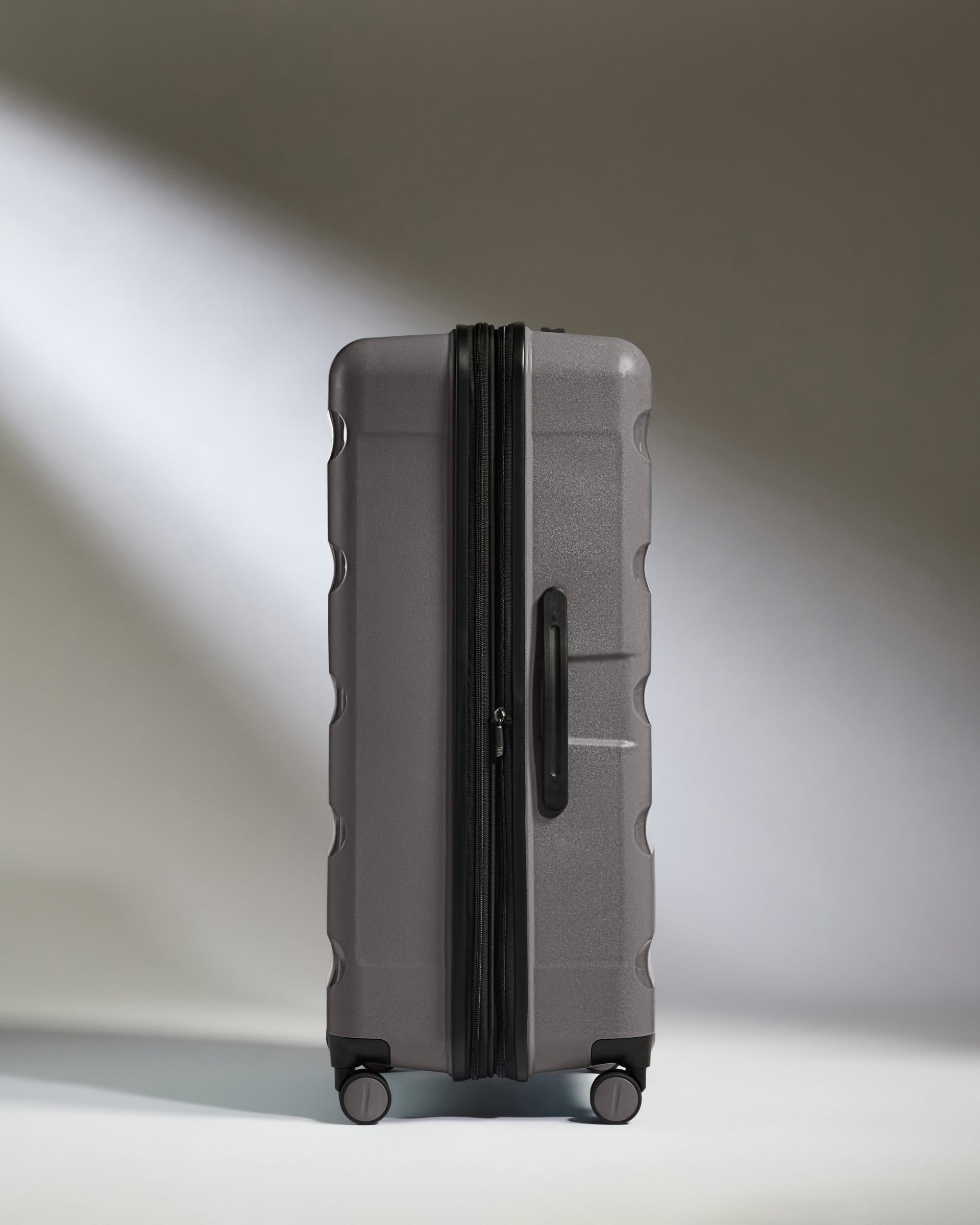 Antler Luggage -  Expandable Cabin Suitcase Set in Gloss Gull Grey - Logo Stripe - Hard Suitcase - Expander Cabin Set Expander Cabin Suitcase Set of 3 Grey - Logo Stripe | Lightweight Hard Shell Luggage