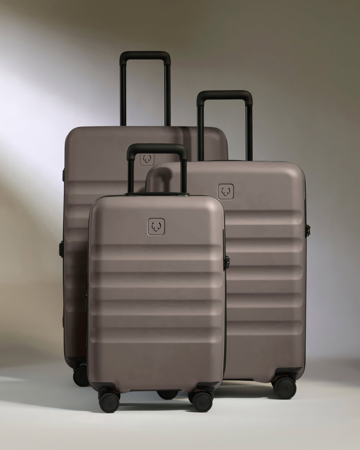 Antler Luggage -  Expandable Cabin Suitcase Set in Pebble Grey - Icon Stripe - Hard Suitcase - Expander Cabin Set Expander Cabin Suitcase Set in Grey - Icon Stripe | Lightweight & Hard Shell Suitcase