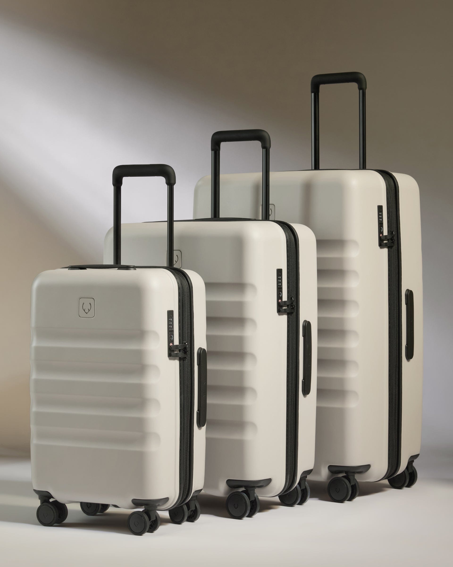 Expandable Cabin Suitcase Set Icon Stripe