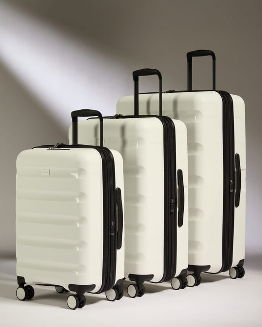 Antler Luggage -  Expandable Cabin Suitcase Set in White - Logo Stripe - Hard Suitcase - Expander Cabin Set Expander Cabin Suitcase Set of 3 Black - Logo Stripe | Lightweight Hard Shell Luggage