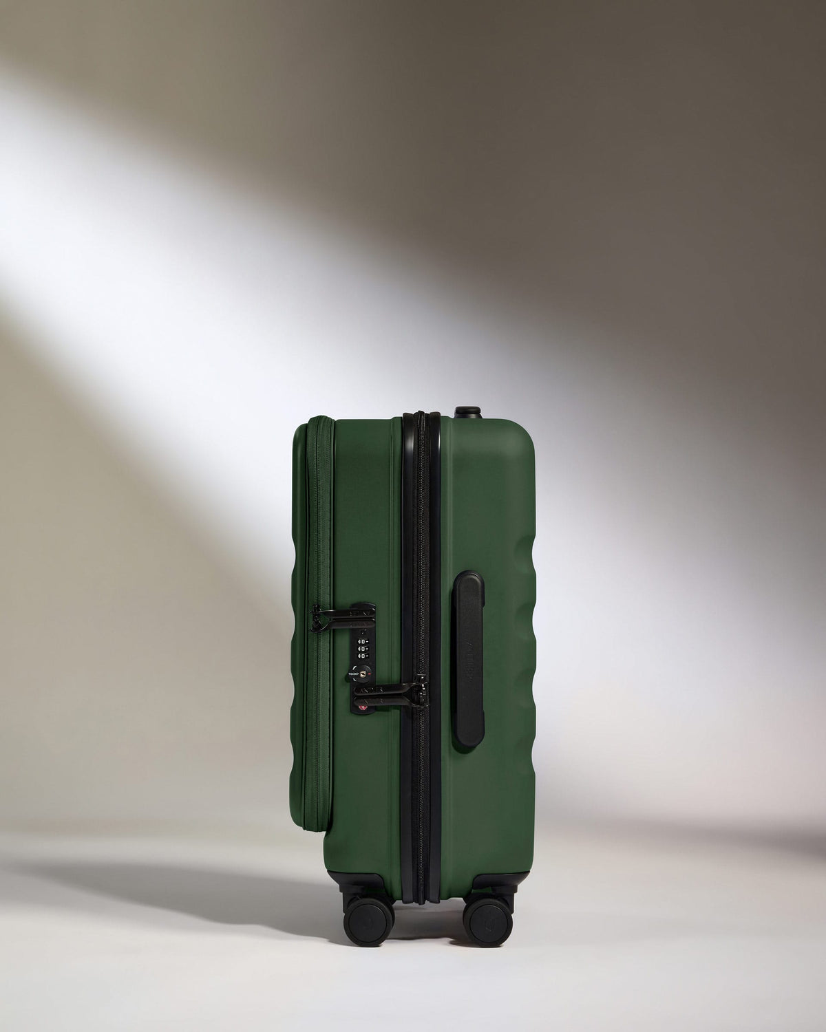 Antler Luggage -  Expandable Dual Opening Cabin Suitcase in Antler Green - Icon Stripe - Expander Cabin Case | B1 4W Expandable Dual Opening Cabin Suitcase in Green - Icon Stripe | Hard Shell Suitcase