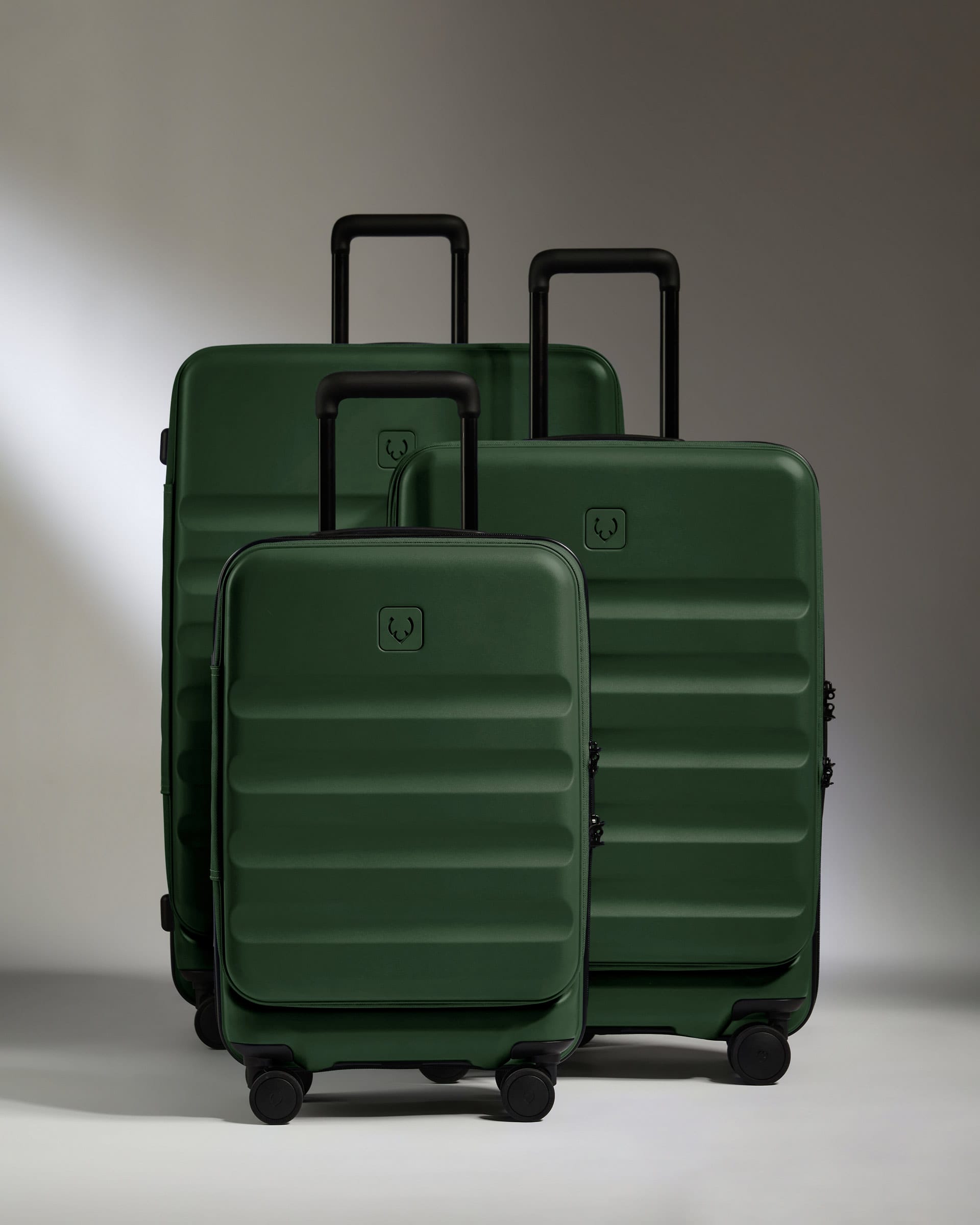 Antler Luggage -  Expandable Dual Opening Cabin Suitcase Set in Antler Green - Icon Stripe - Hard Suitcase - Expander Cabin Set Expandable Dual Opening Cabin Suitcase Set in Green - Icon Stripe | Lightweight & Hard Shell Suitcase