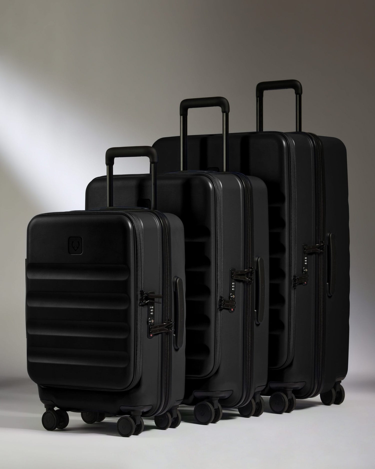 Antler Luggage -  Expandable Dual Opening Cabin Suitcase Set in Black - Icon Stripe - Hard Suitcase - Expander Cabin Set Expandable Dual Opening Cabin Suitcase Set in Black - Icon Stripe | Lightweight & Hard Shell Suitcase
