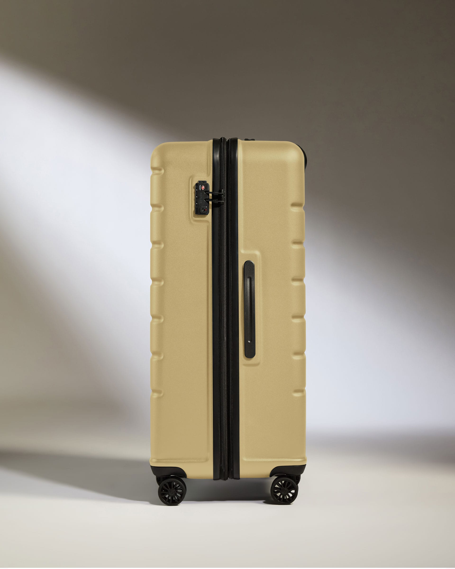 Antler Luggage -  Expandable Large Suitcase in Dark Sand - Logo - Hard Suitcase - Large Large Suitcase Yellow - Logo | Lightweight Hard Shell Luggage