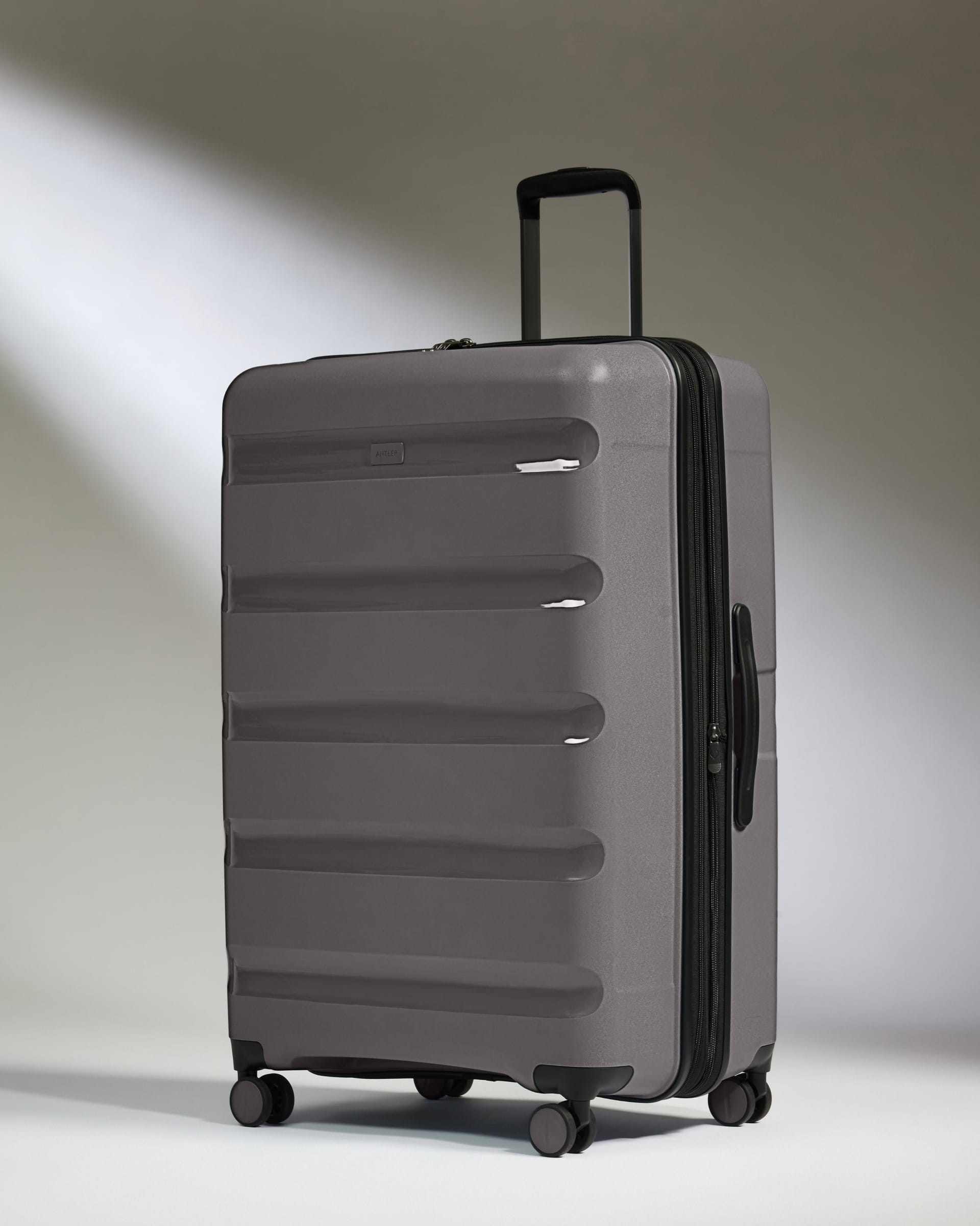 Expandable Large Suitcase Gloss Gull Logo Stripe