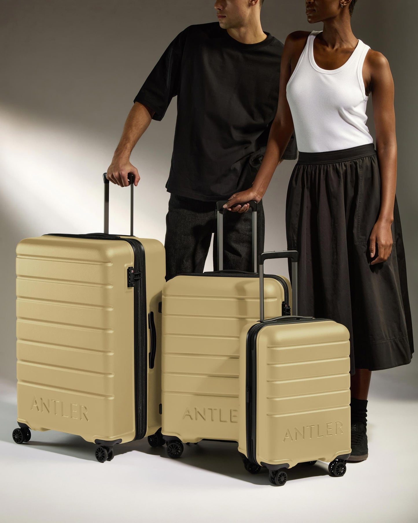 Antler Luggage -  Expandable Suitcase Set in Dark Sand - Logo - Hard Suitcases Logo Set of 3 Suitcases Yellow | Lightweight Hard Shell Luggage
