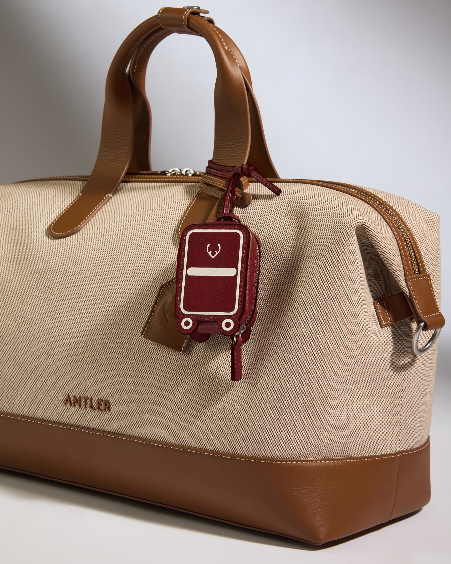 Antler Luggage -  Heritage Leather AirPods Case in Cedar Red - Airpod Case Leather Airpod Case in Red | Airpod Earbud Holder & Travel Accessories