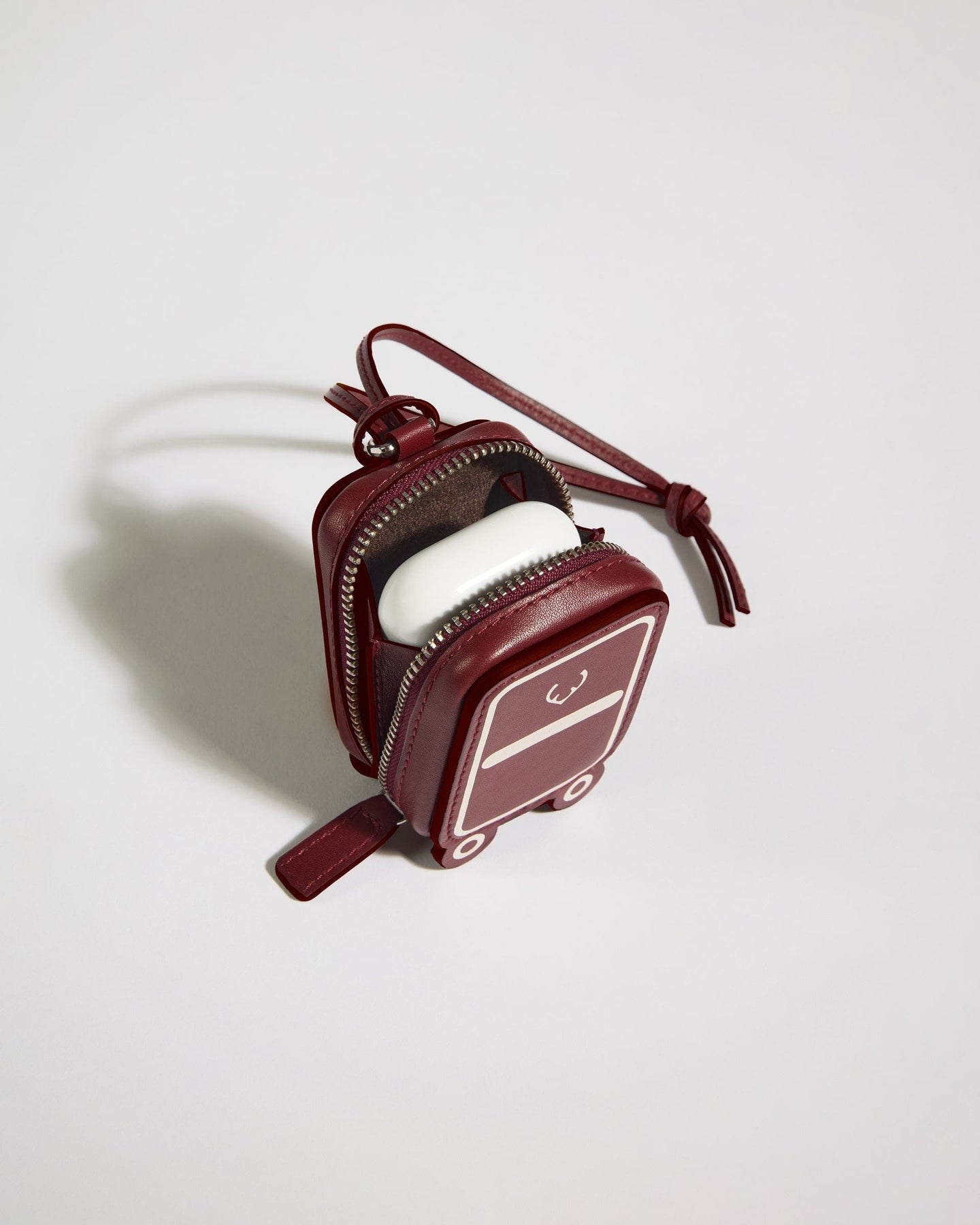 Antler Luggage -  Heritage Leather AirPods Case in Cedar Red - Airpod Case Leather Airpod Case in Red | Airpod Earbud Holder & Travel Accessories