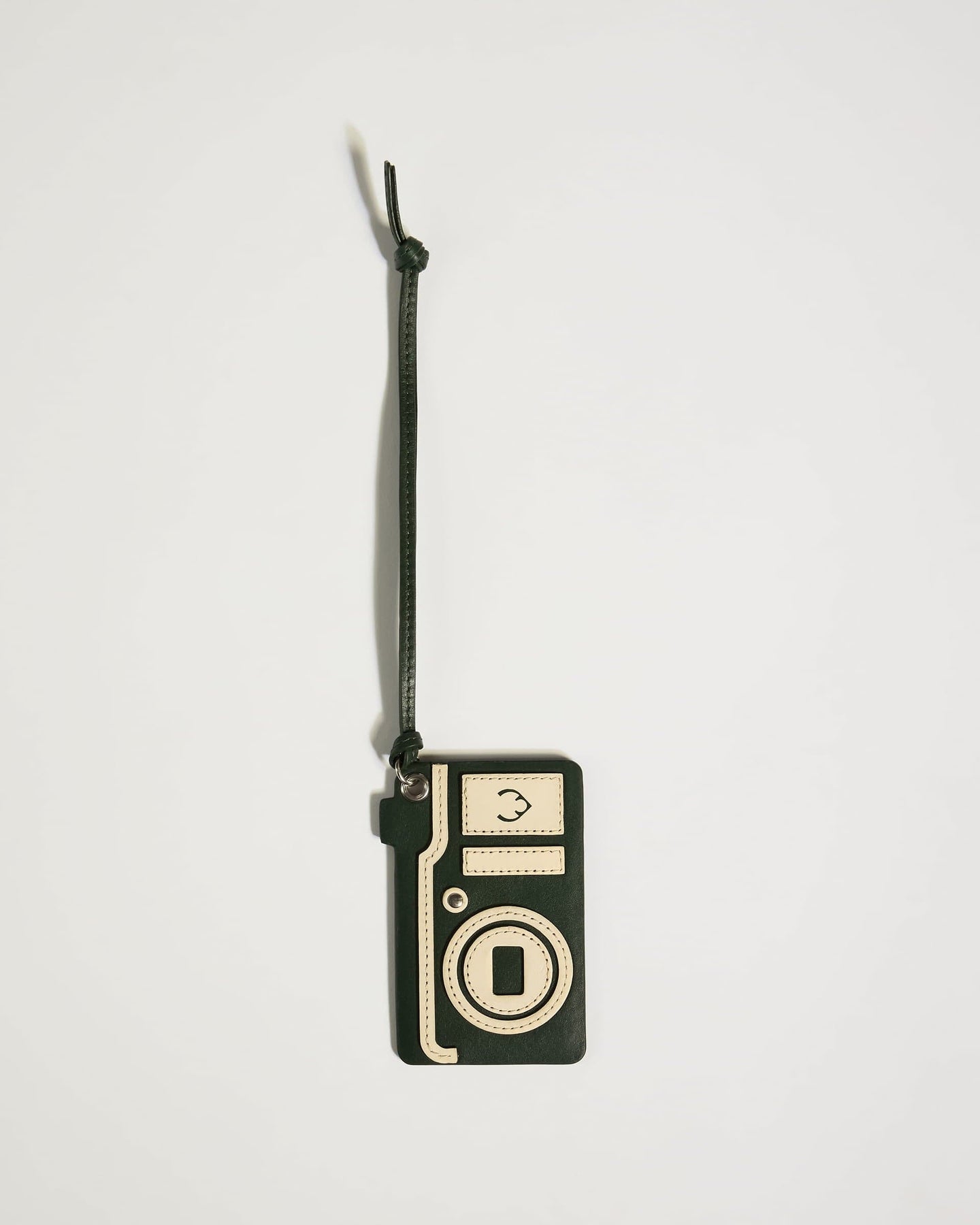 Antler Luggage -  Heritage Leather Tag Camera Green - Travel Accessories Heritage Leather Tag Camera Green