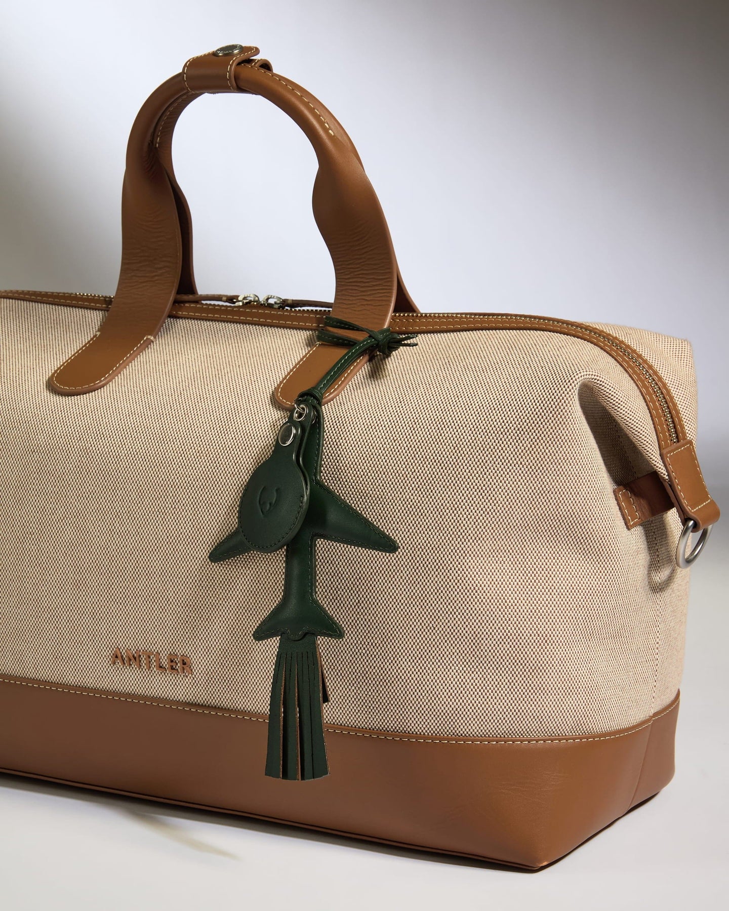 Antler Luggage -  Heritage Leather Tag Plane Green - Travel Accessories Heritage Leather Tag Plane Green