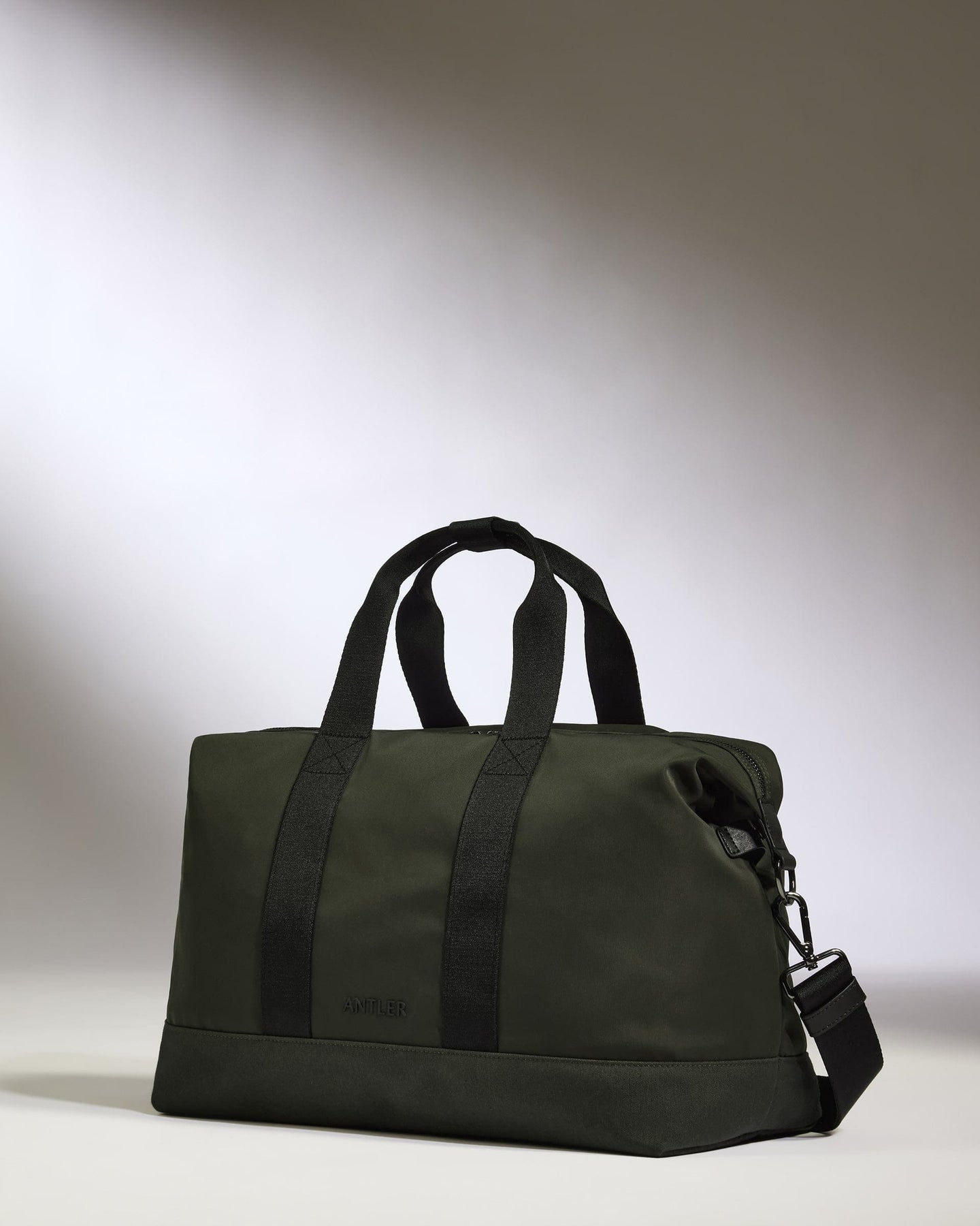 Antler Luggage -  Icon Overnight Bag in Dark Khaki Green - Overnight Bag Icon Overnight Bag in Khaki Green | Weekend Bags & Overnight Travel Bags